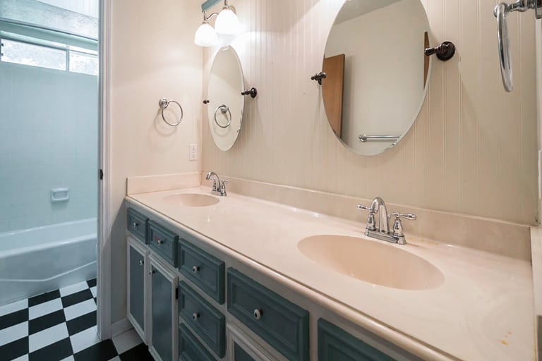 Photo 23 of 35 - 15014 Penn Hills Ln, Houston, TX 77062