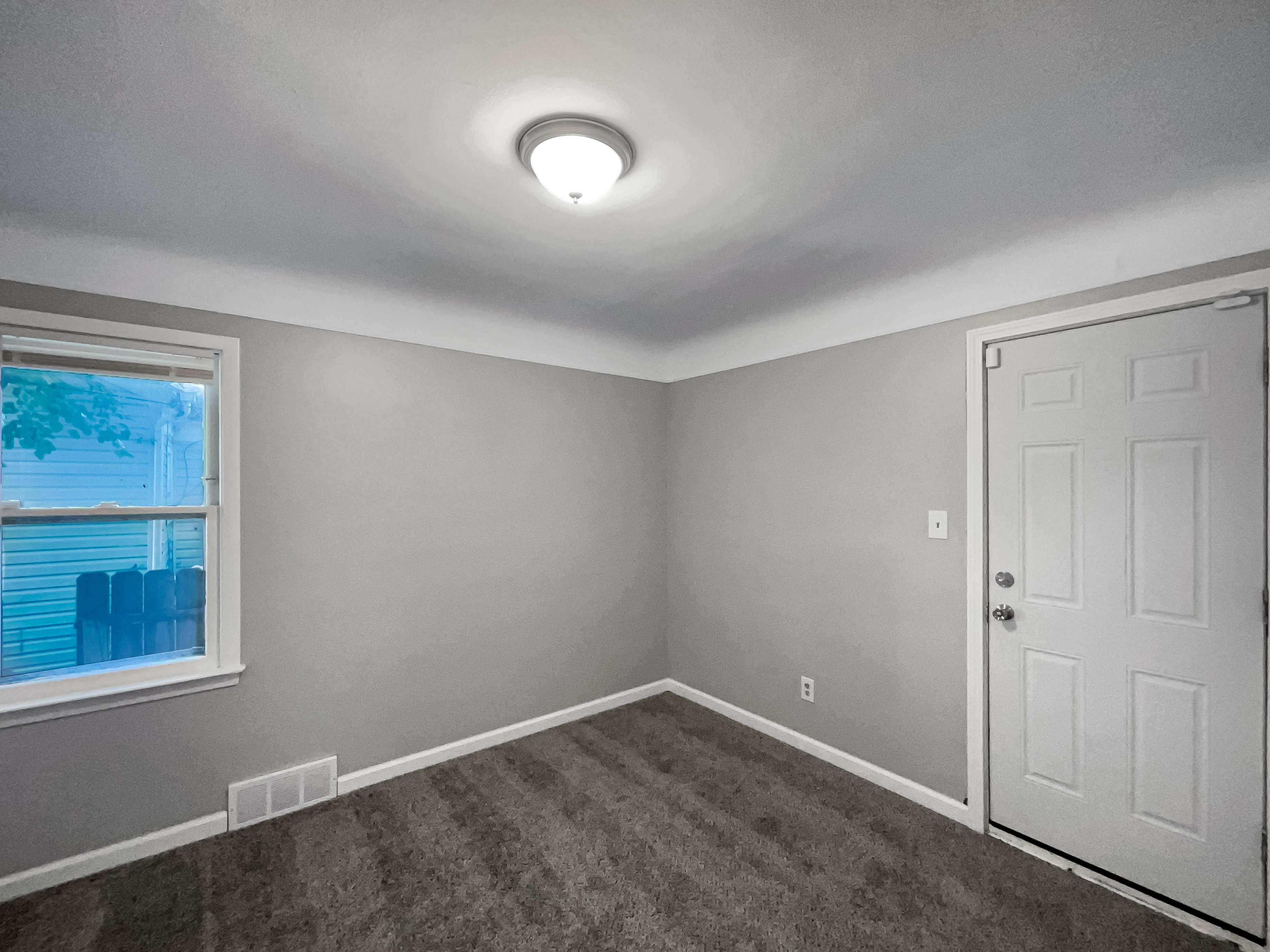 Photo 12 of 23 of 18067 Rosetta Ave, Eastpointe, MI