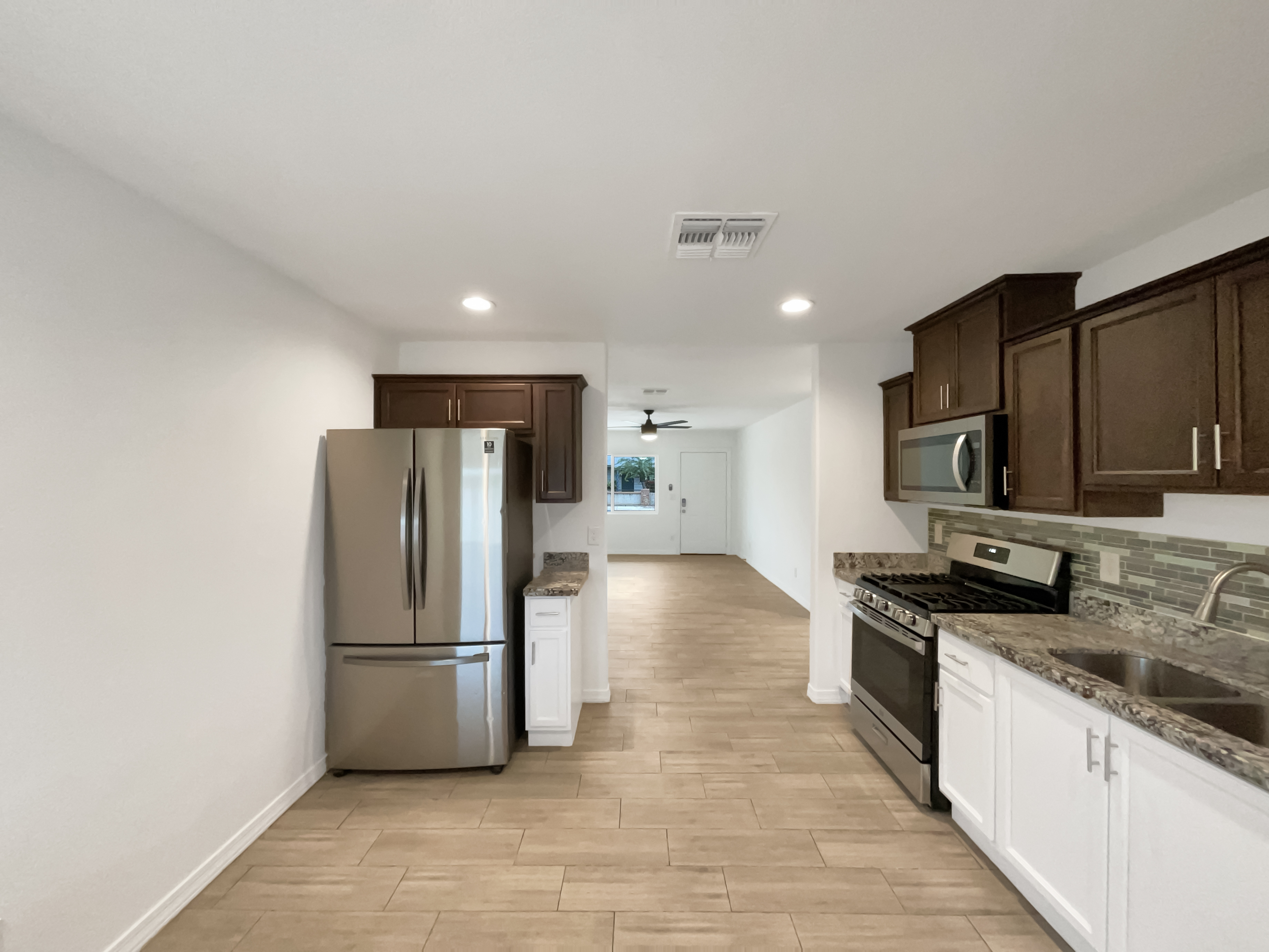 Photo 9 of 17 of 1838 W Alta Vista Rd, Phoenix, AZ