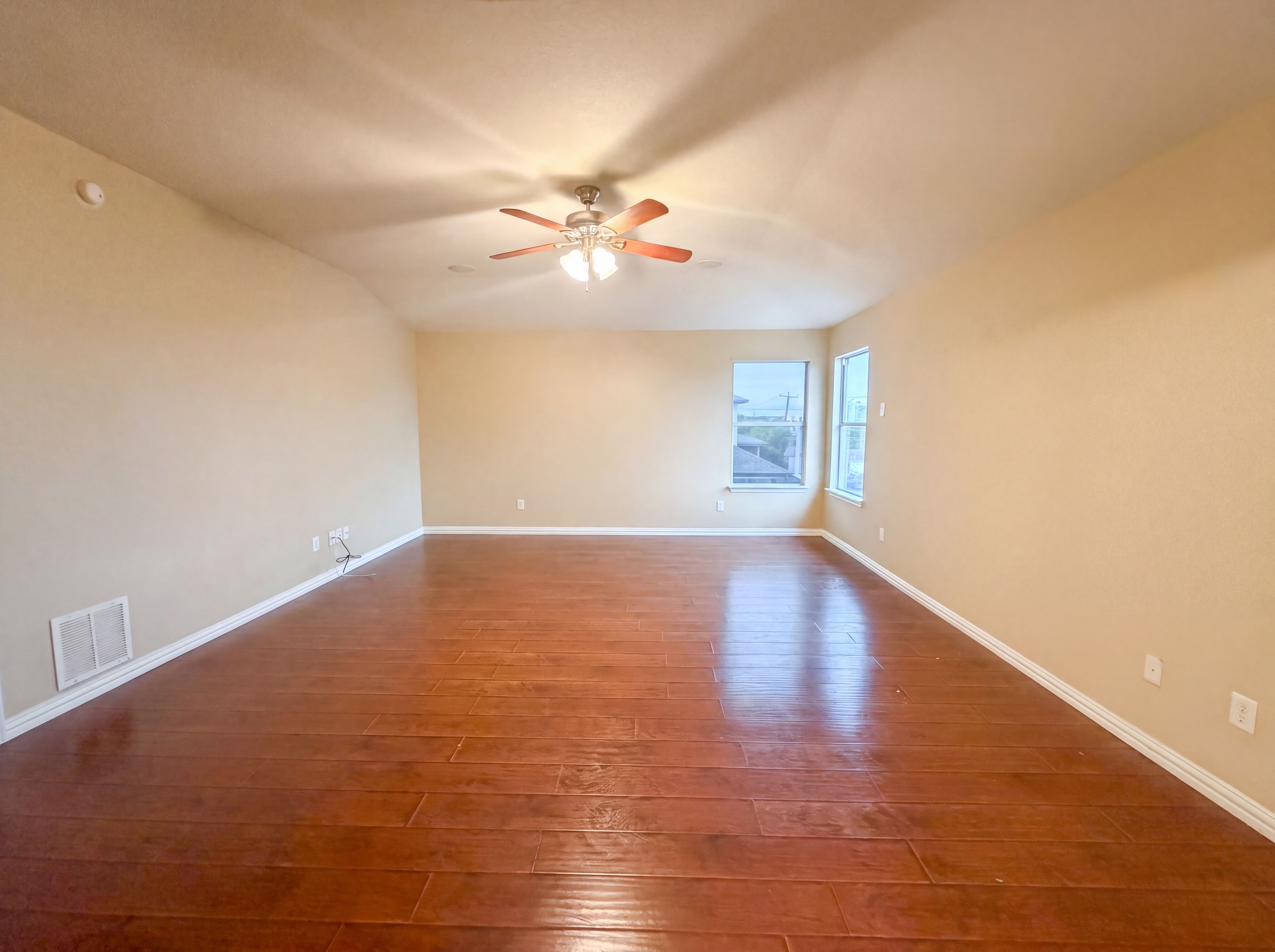 Photo 9 of 21 of 5103 Sydney Harbour Ct, Killeen, TX