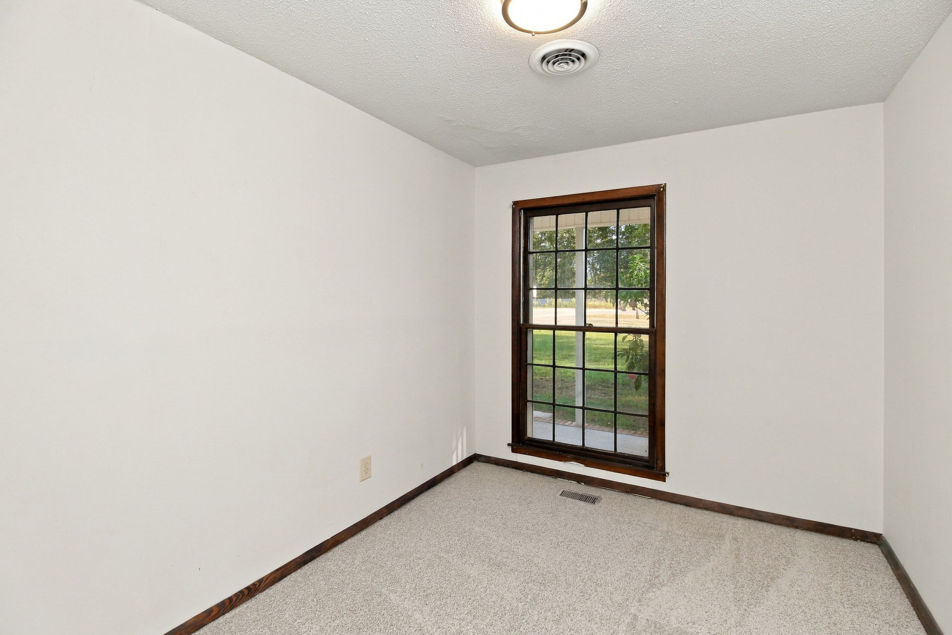 Photo 19 of 22 of 2460 Greensboro Rd, Madison, GA