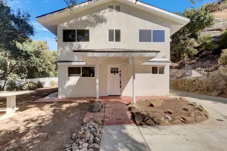 Property photo 1 of 6440 Clear Springs Rd