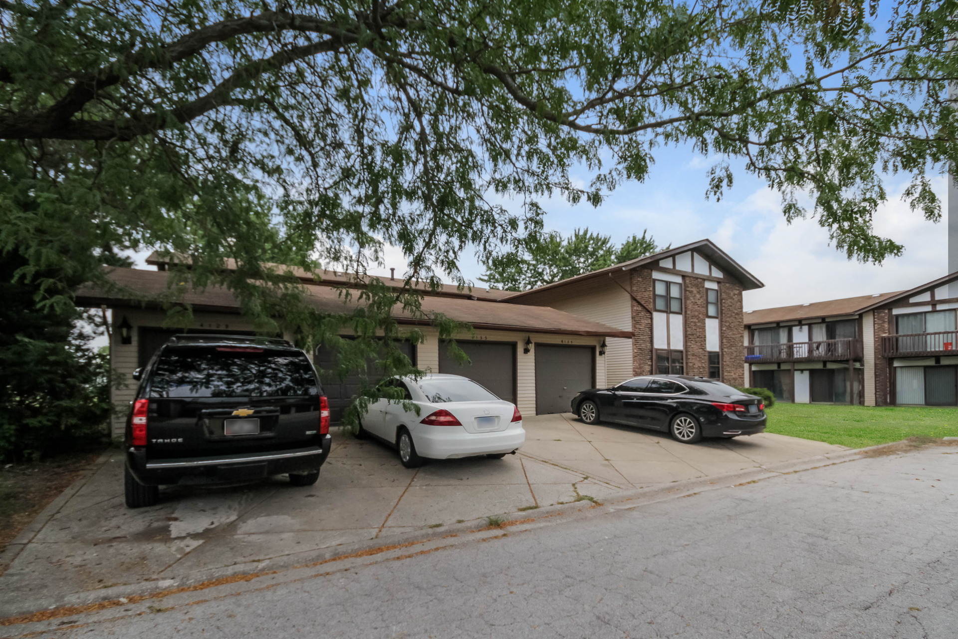 Photo 37 of 42 of 4133 193rd St, Country Club Hills, IL