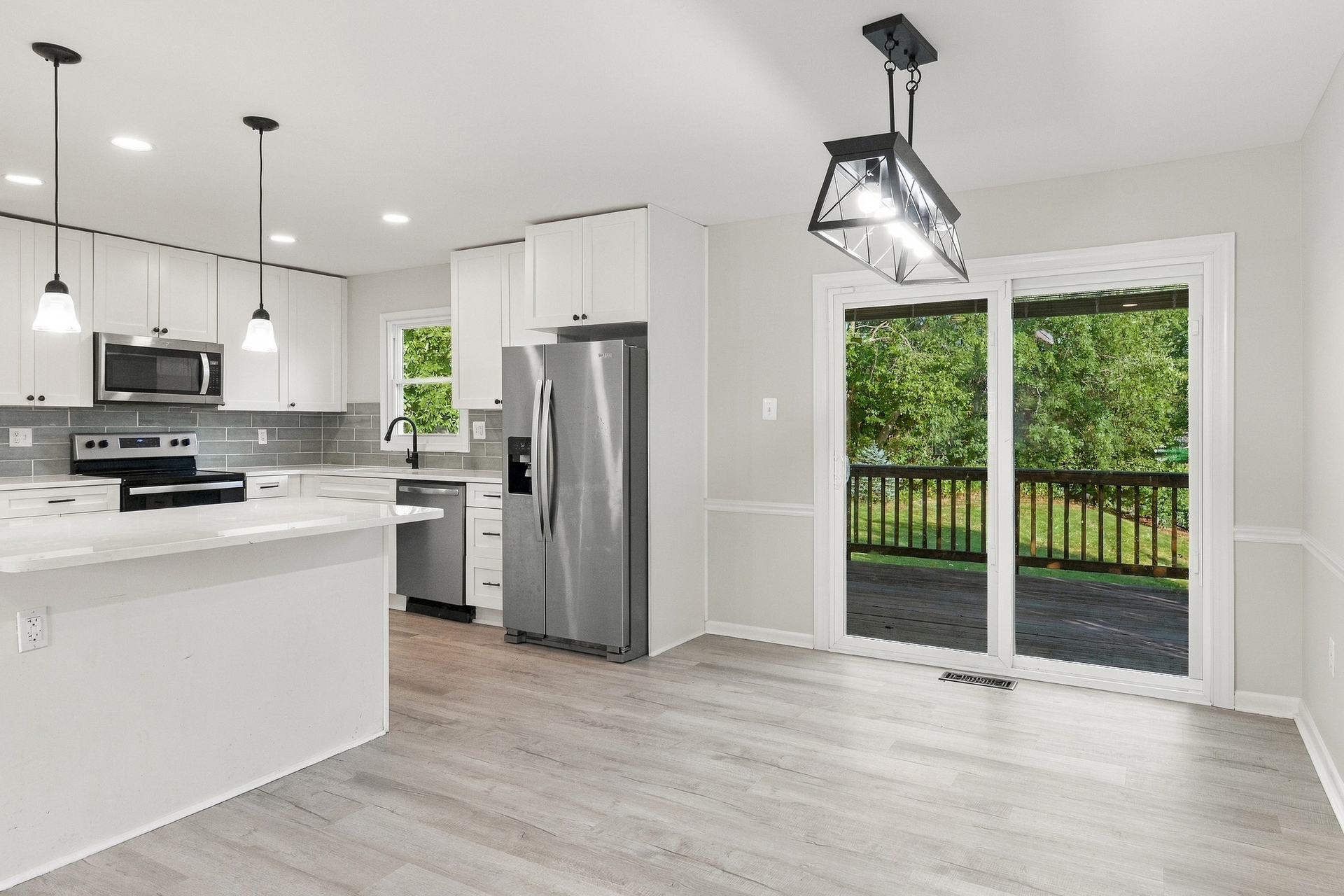 Photo 10 of 20 of 13449 Nascoby Ln, Woodbridge, VA