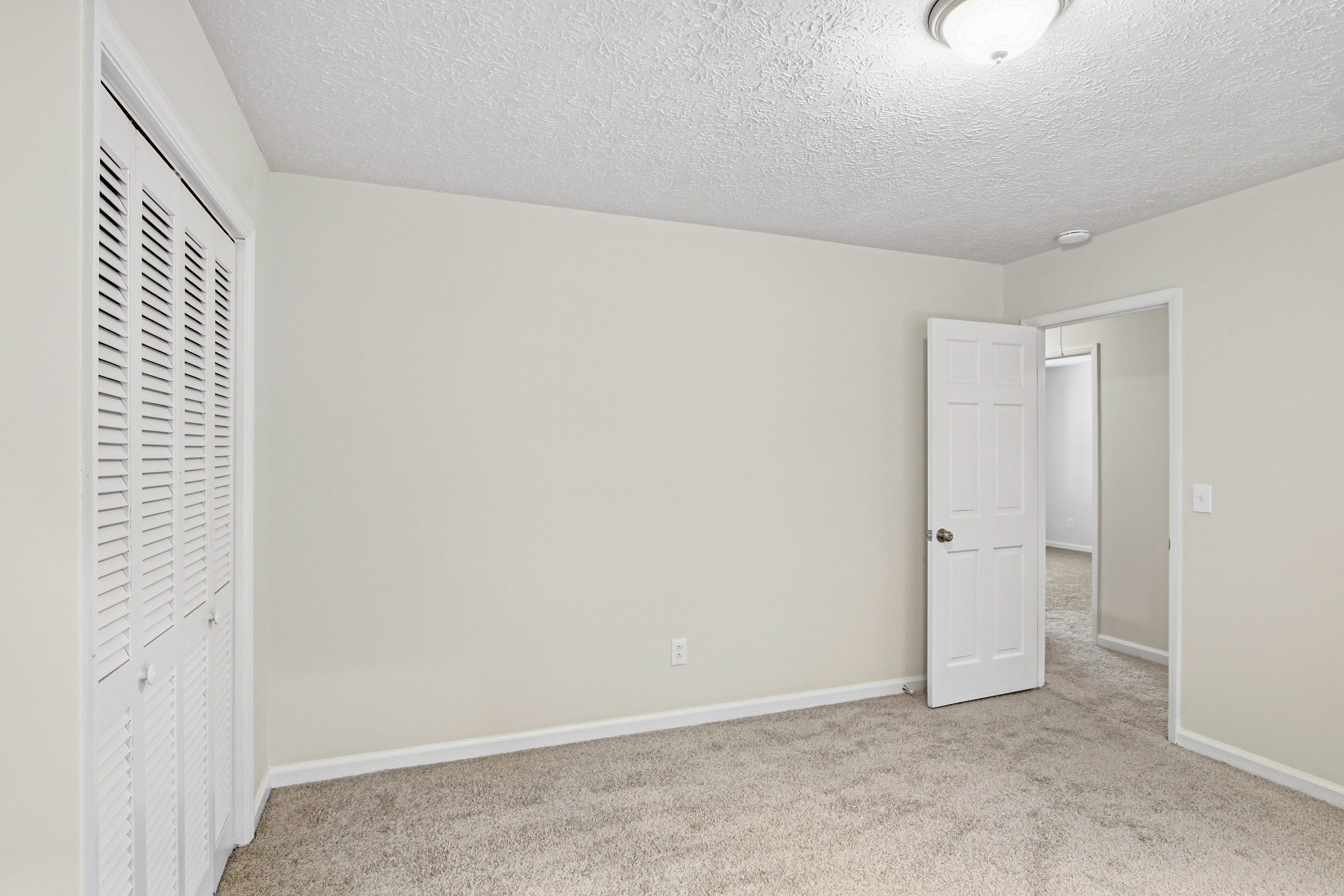 Photo 28 of 45 of 2215 Angela Dr SW, Lilburn, GA