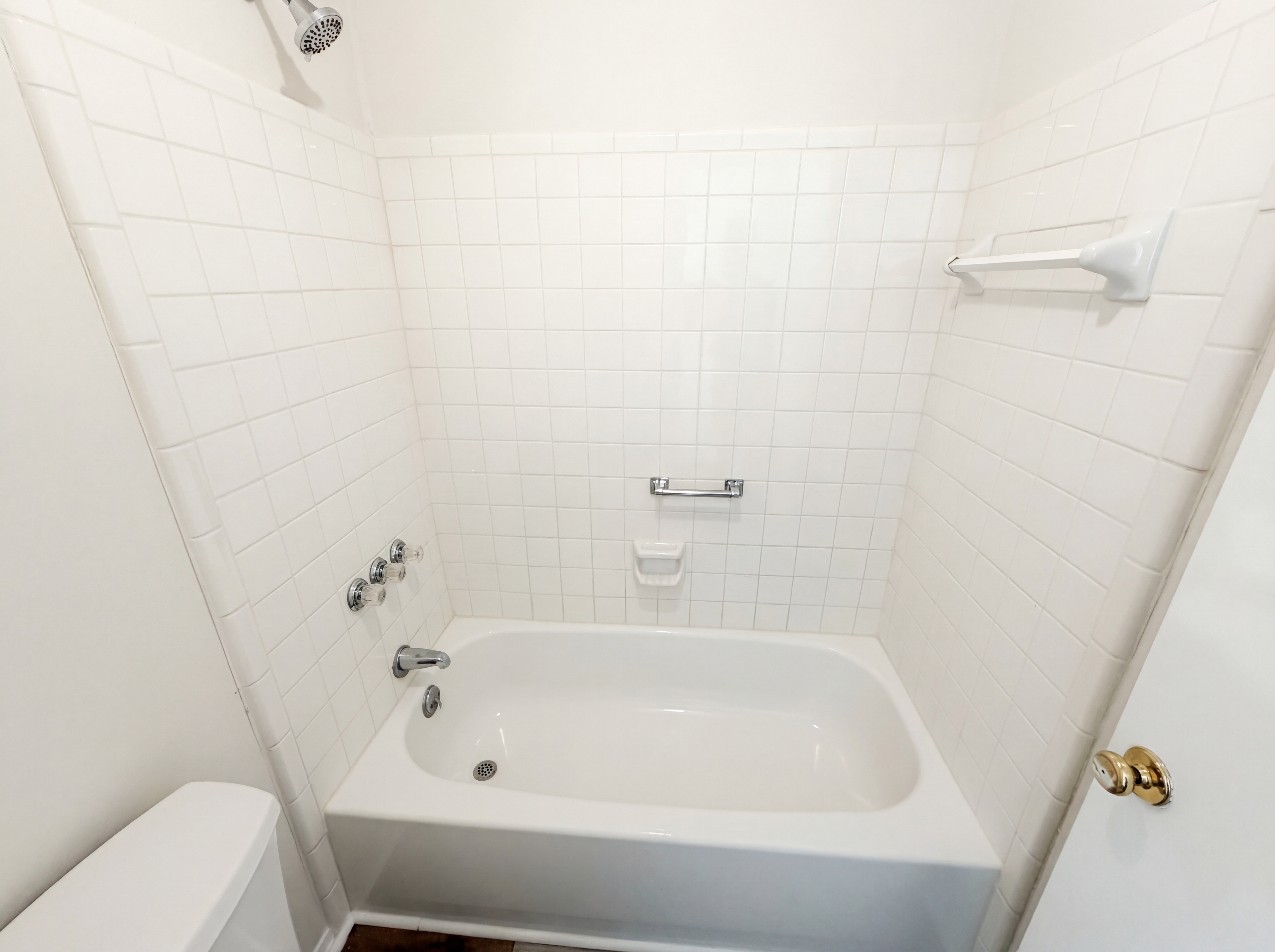 Photo 18 of 24 of 1013 Dunbar Dr, Atlanta, GA