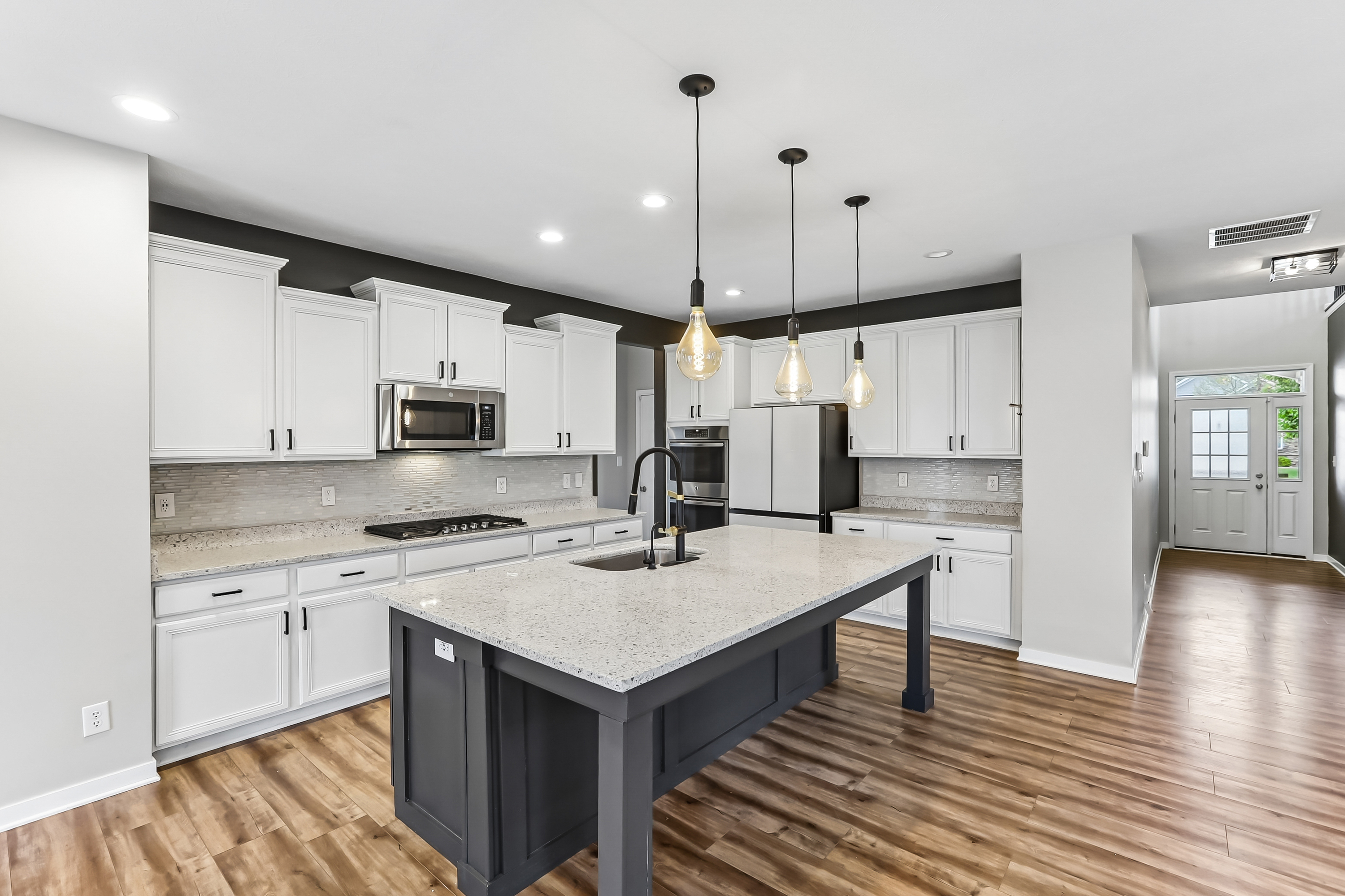 Photo 2 of 56 of 15143 Gallop Ln, Fishers, IN
