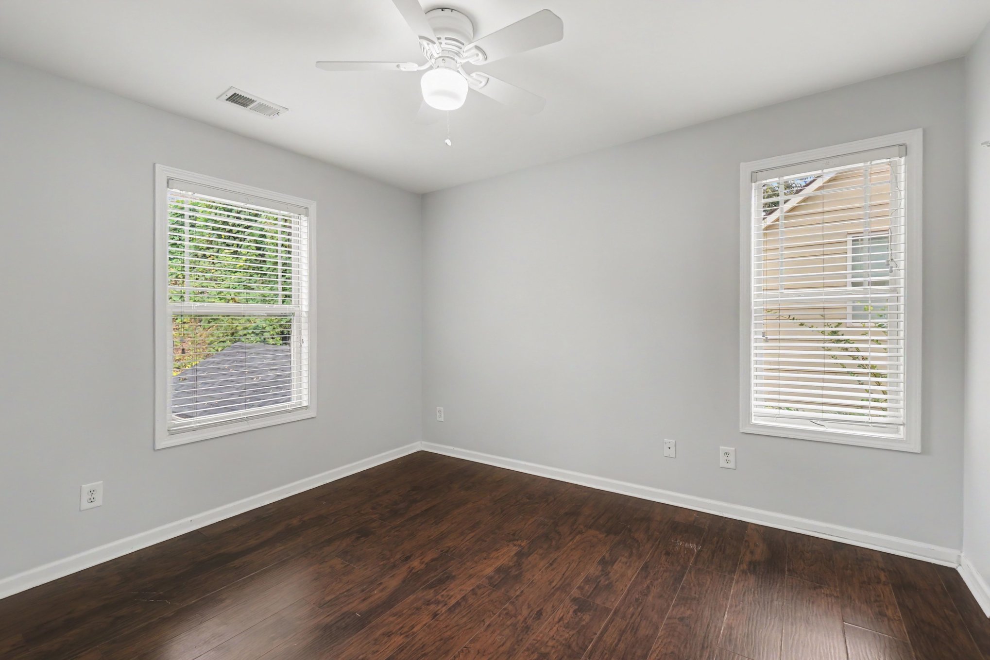 Photo 11 of 17 of 202 W Marietta St, Canton, GA