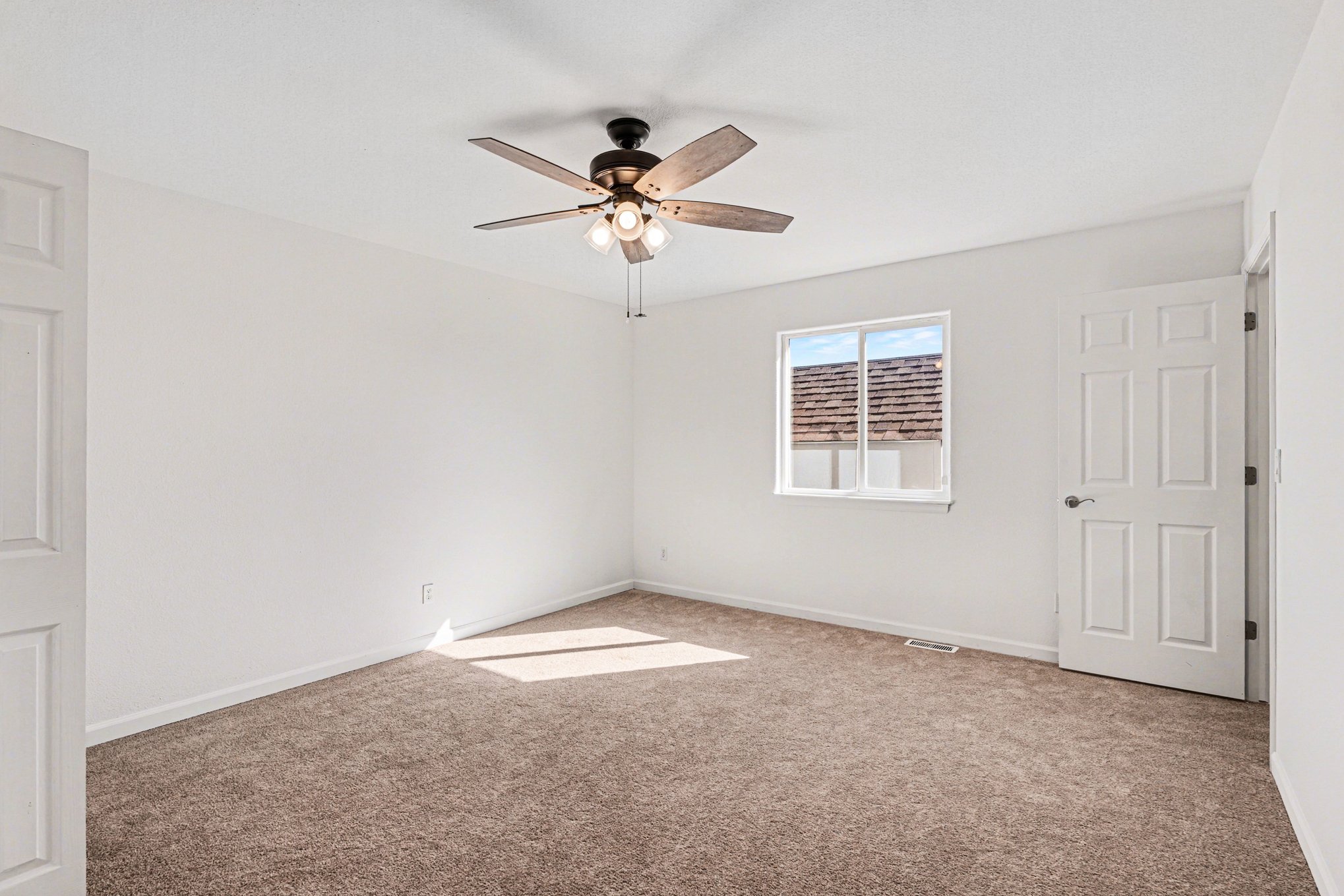 Photo 4 of 18 of 5108 Aramis Ct, Pueblo, CO