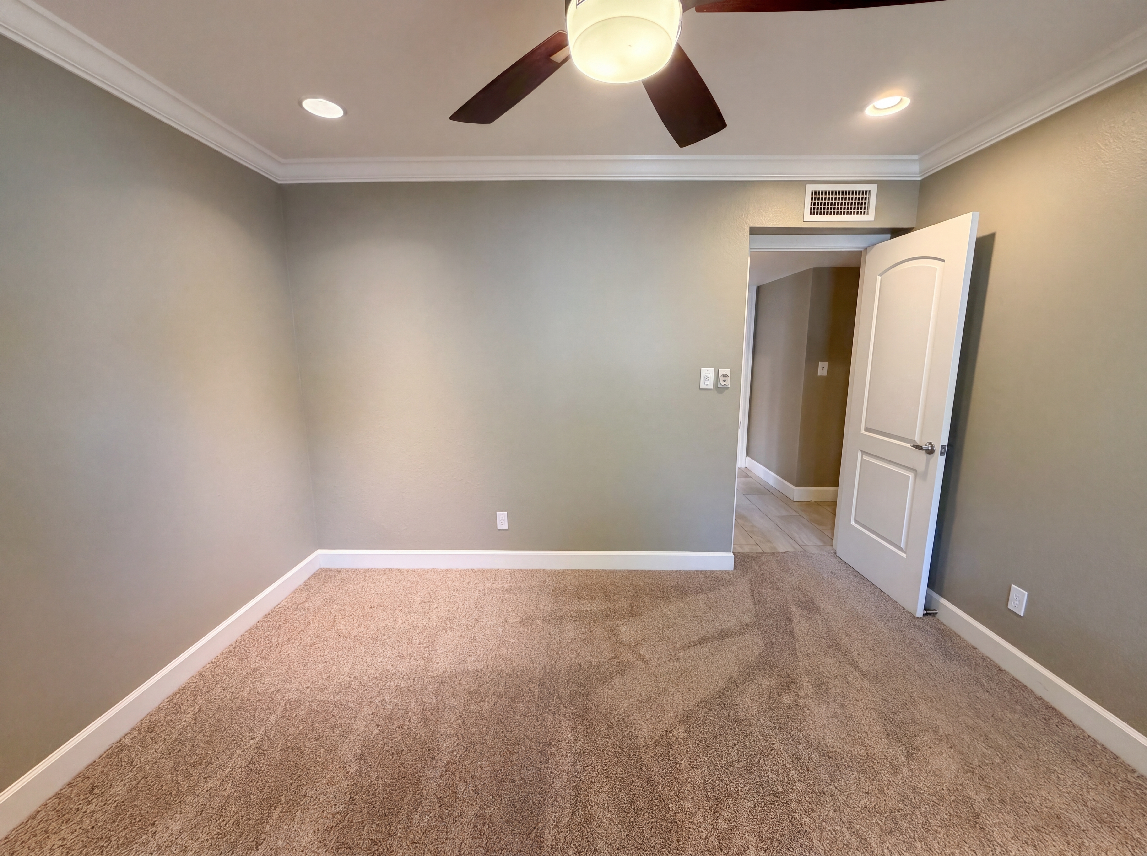 Photo 19 of 34 of 2244 E Nicolet Ave, Phoenix, AZ
