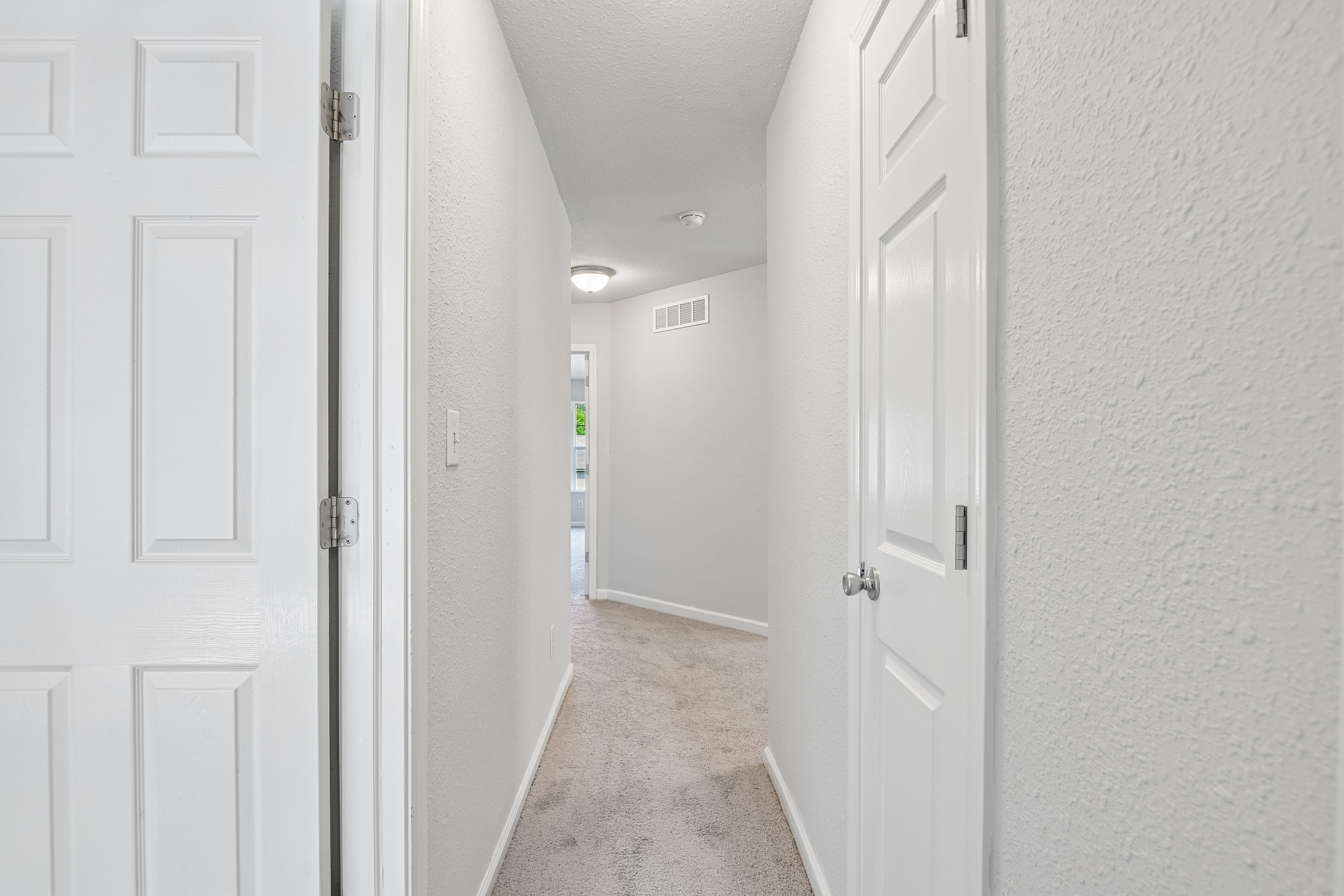 Photo 33 of 43 of 2327 Rostock Ct, Indianapolis, IN