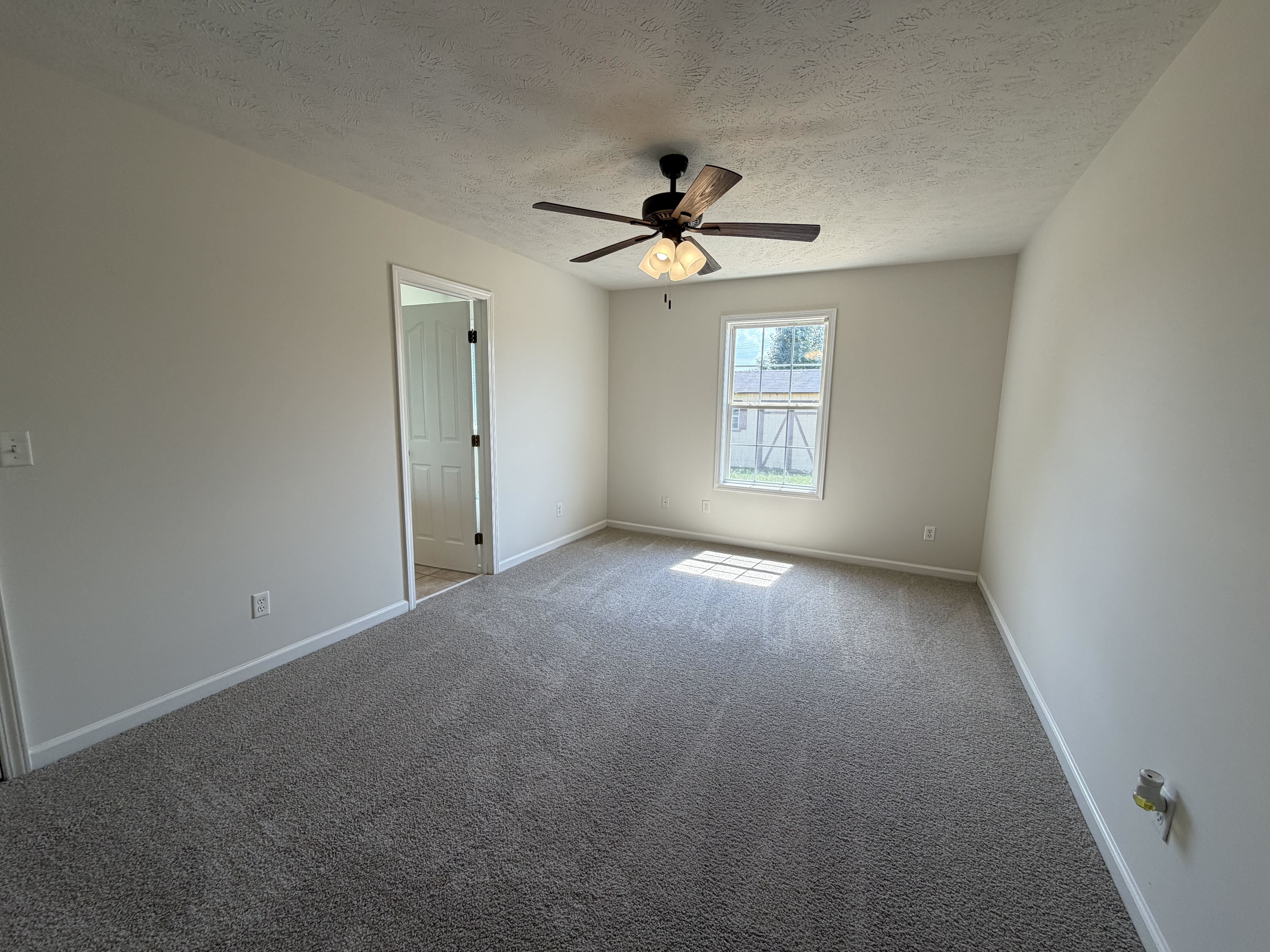 Photo 17 of 22 of 8018 Valencia Dr, Smyrna, TN