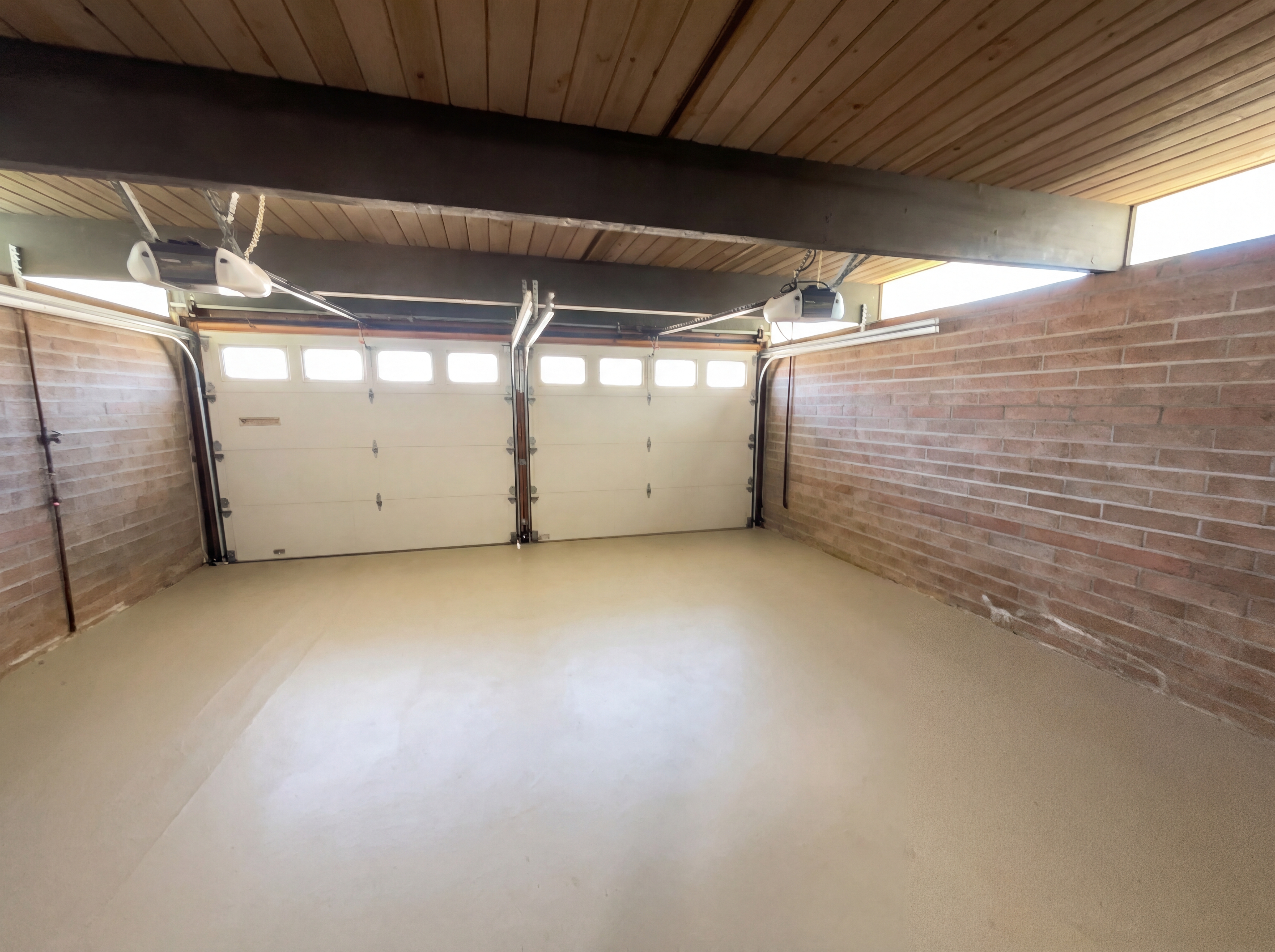 Photo 12 of 36 of 2361 Oakmont Dr, San Bruno, CA