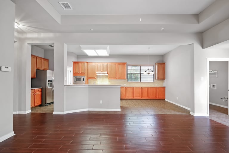 Photo 14 of 27 - 8601 Olmstead Ter, North Richland Hills, TX 76180