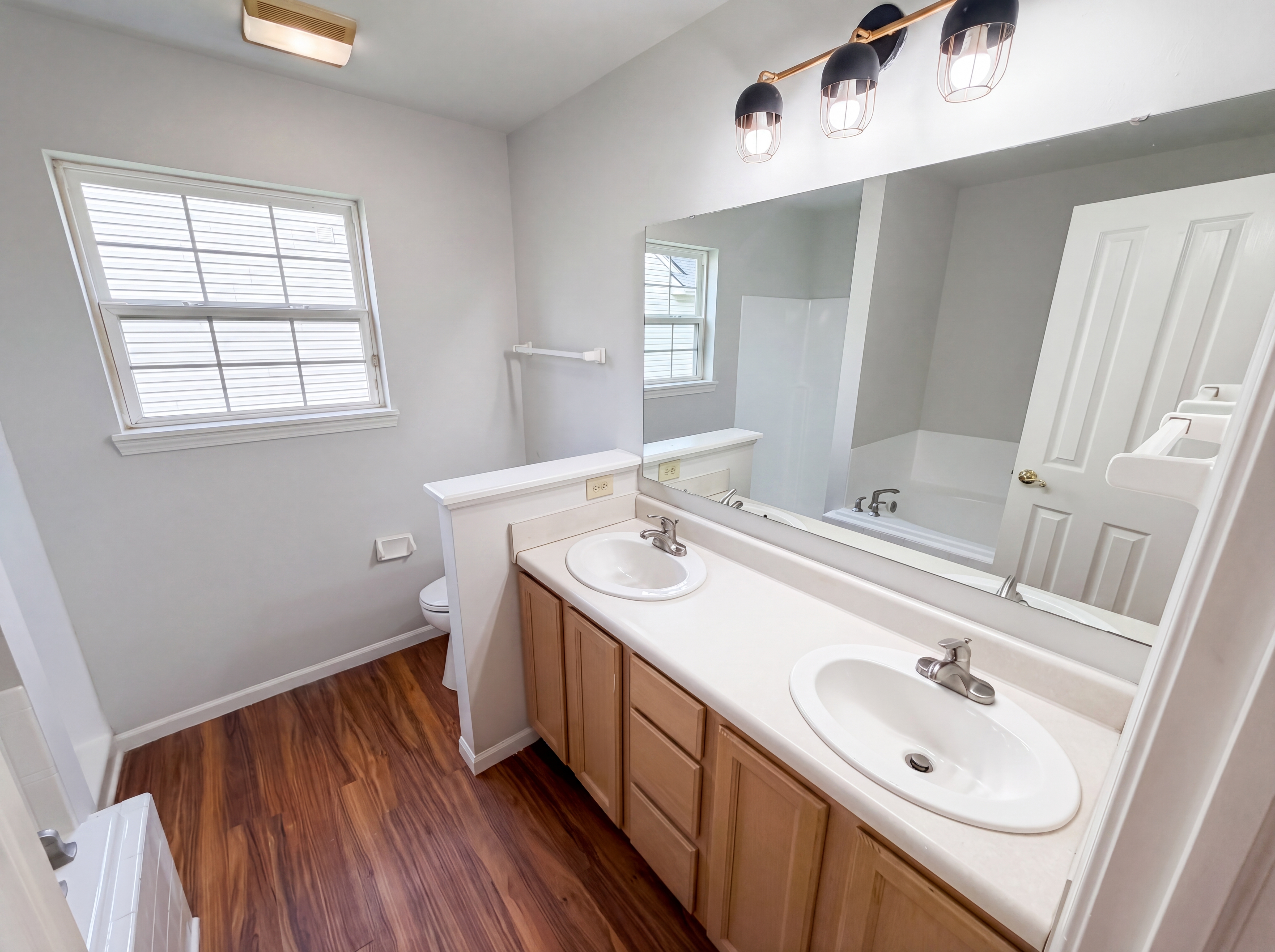 Photo 6 of 21 of 12839 Glengary Dr, Fishers, IN