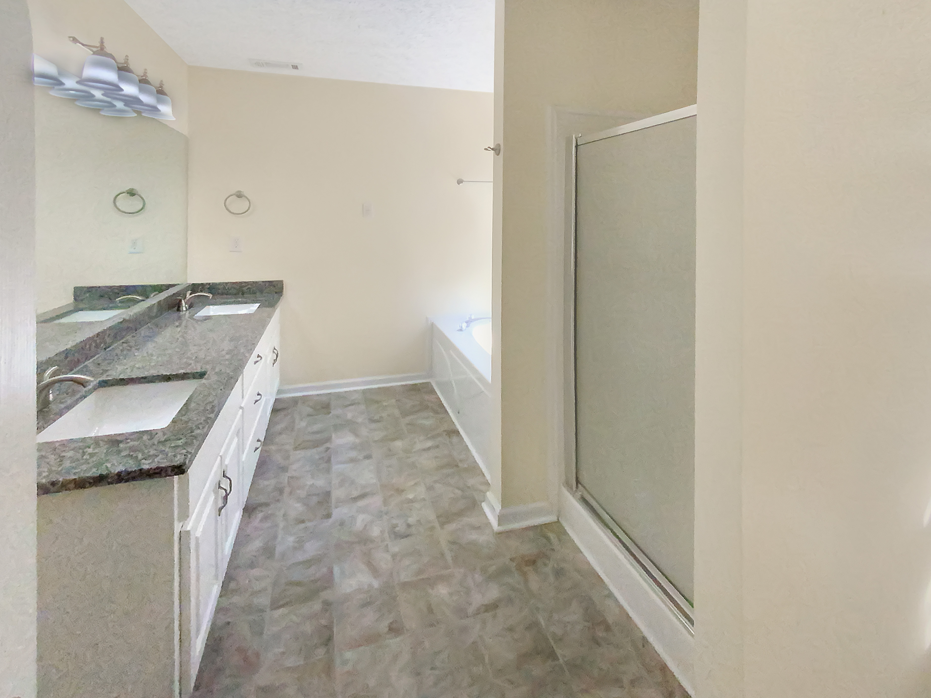 Photo 7 of 30 of 470 Trelawney Cir, Covington, GA