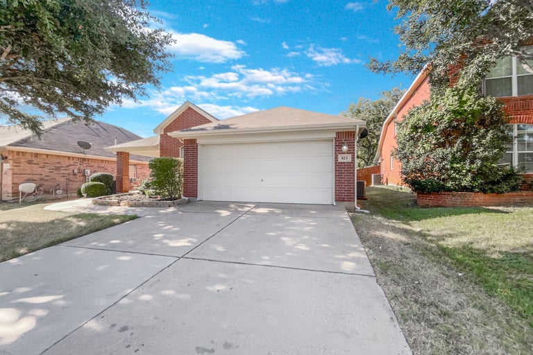 823 Ridge Point Dr, Grand Prairie, TX 75052 Opendoor
