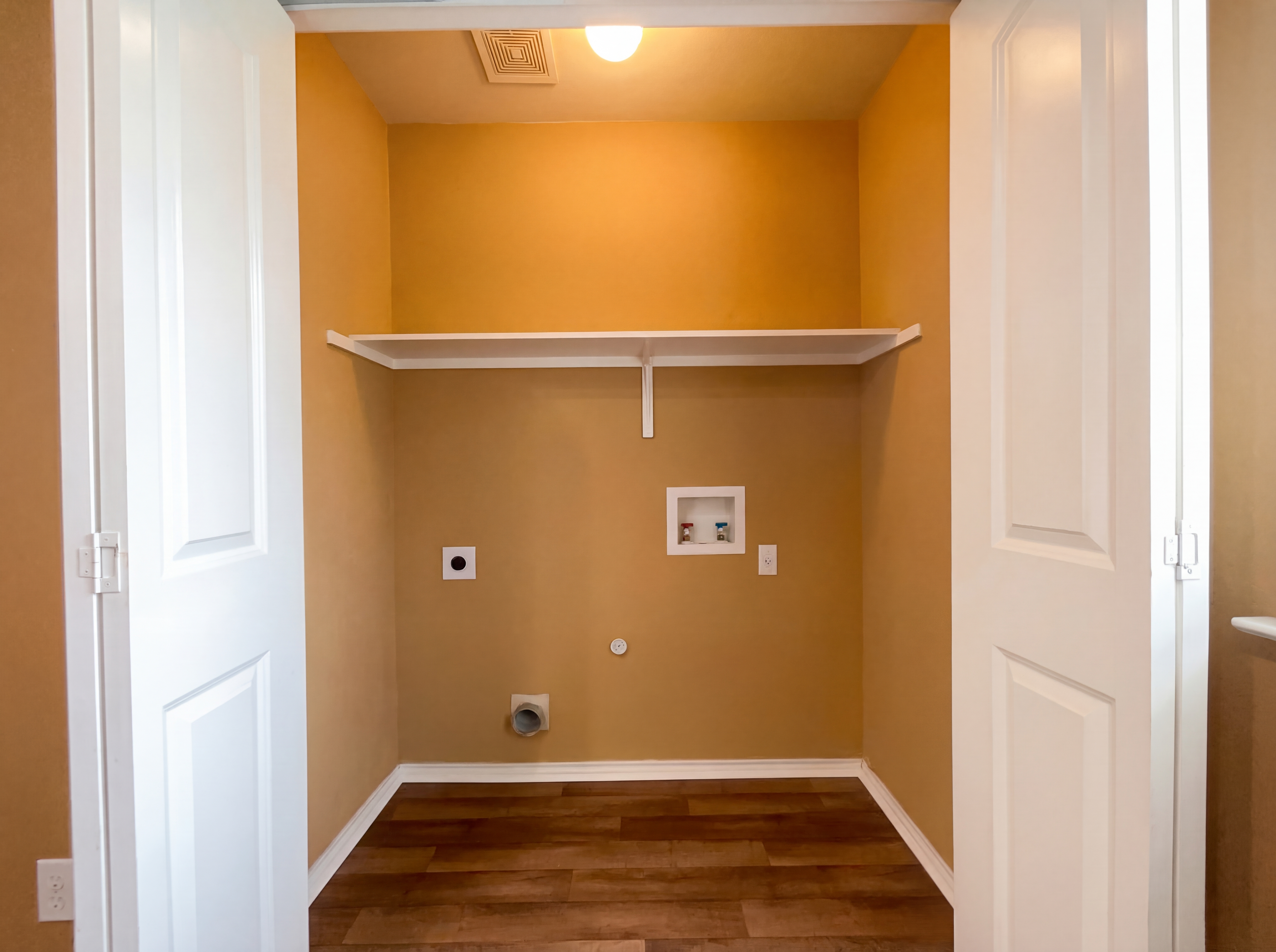 Photo 14 of 34 of 15102 Imes Ln, Austin, TX