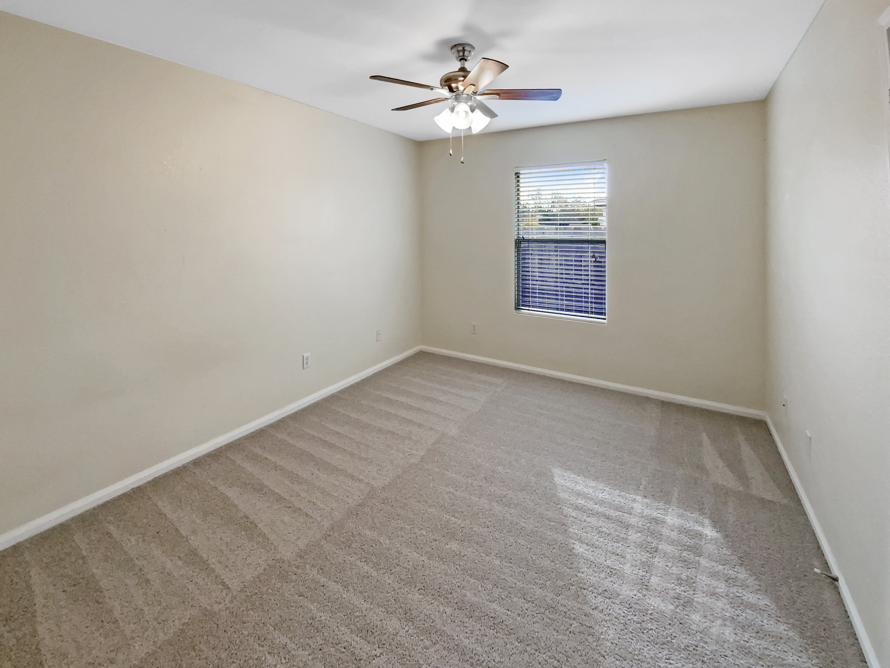 Photo 11 of 16 of 5202 Oster Dr, Killeen, TX