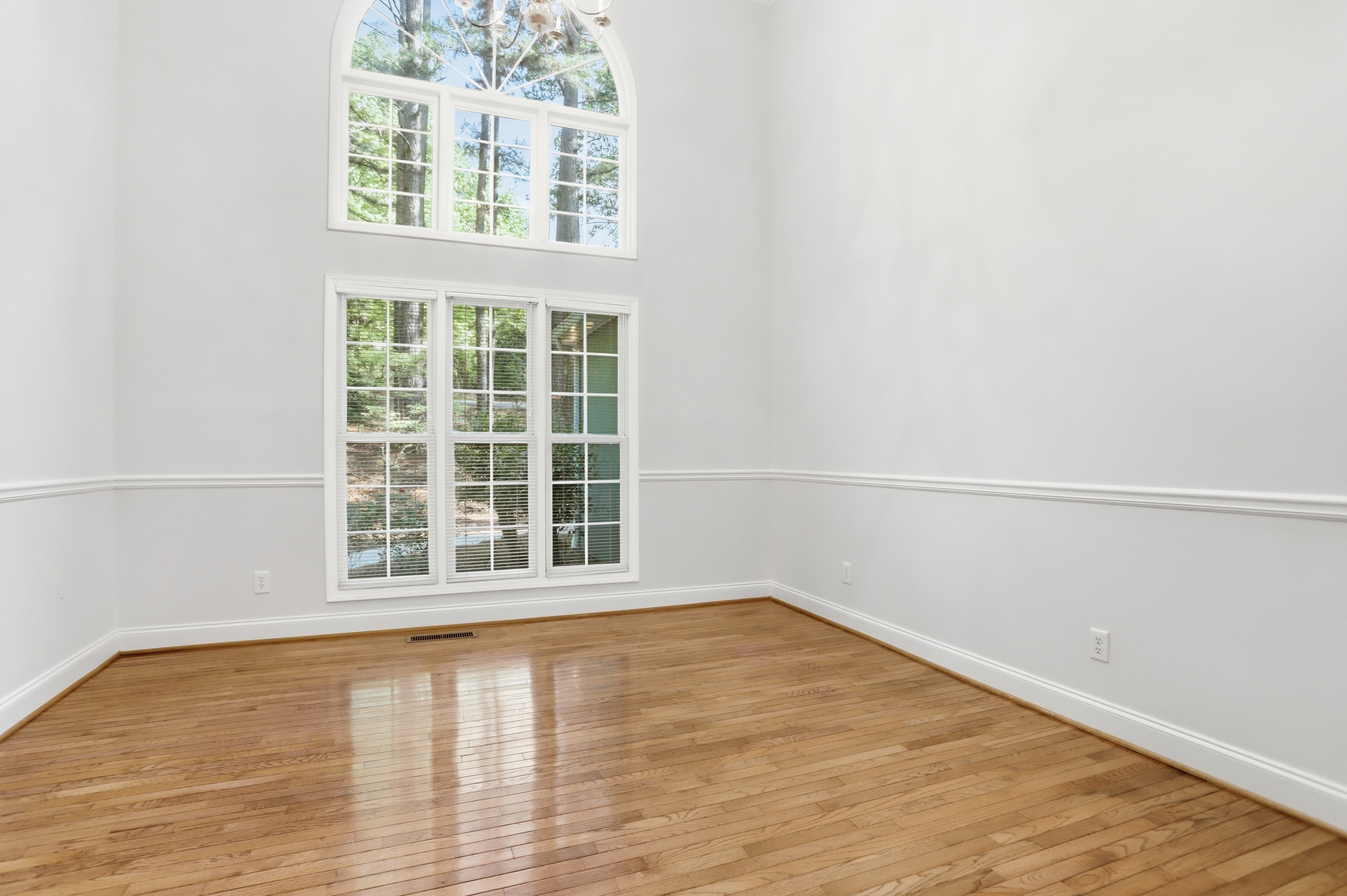 Photo 11 of 34 of 940 Cider Ridge Ct, Clarkesville, GA