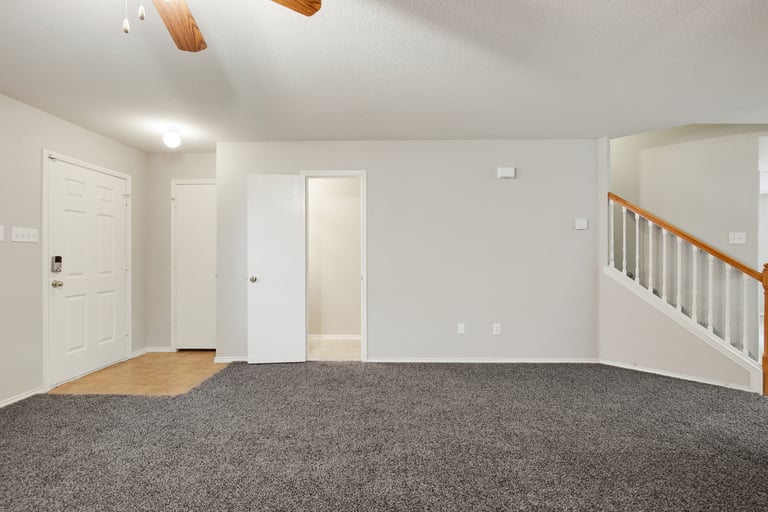 Photo 6 of 32 - 712 Partridge Dr, Fort Worth, TX 76131