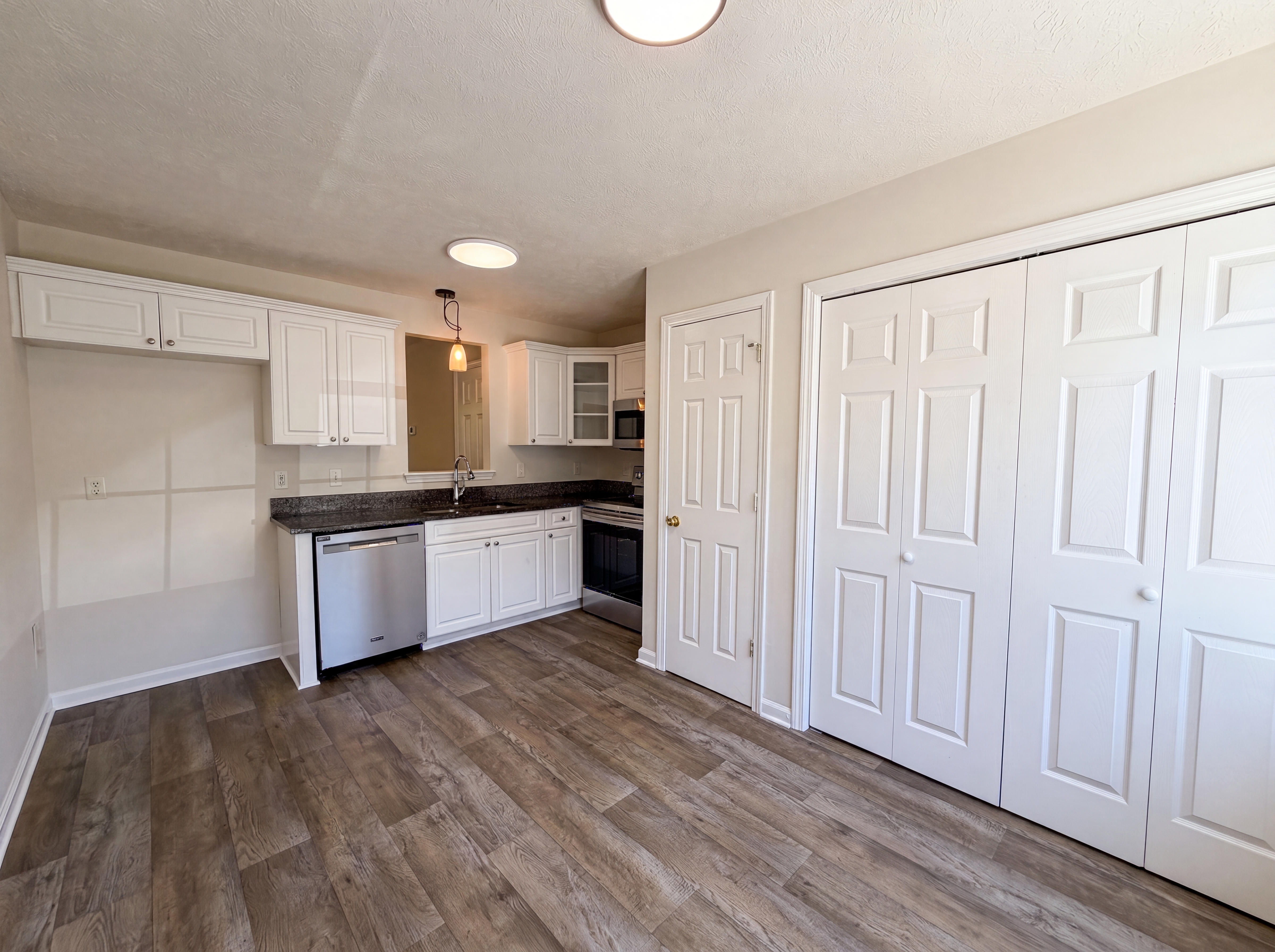 Photo 6 of 23 of 5170 Hickory Hollow Pkwy, Antioch, TN