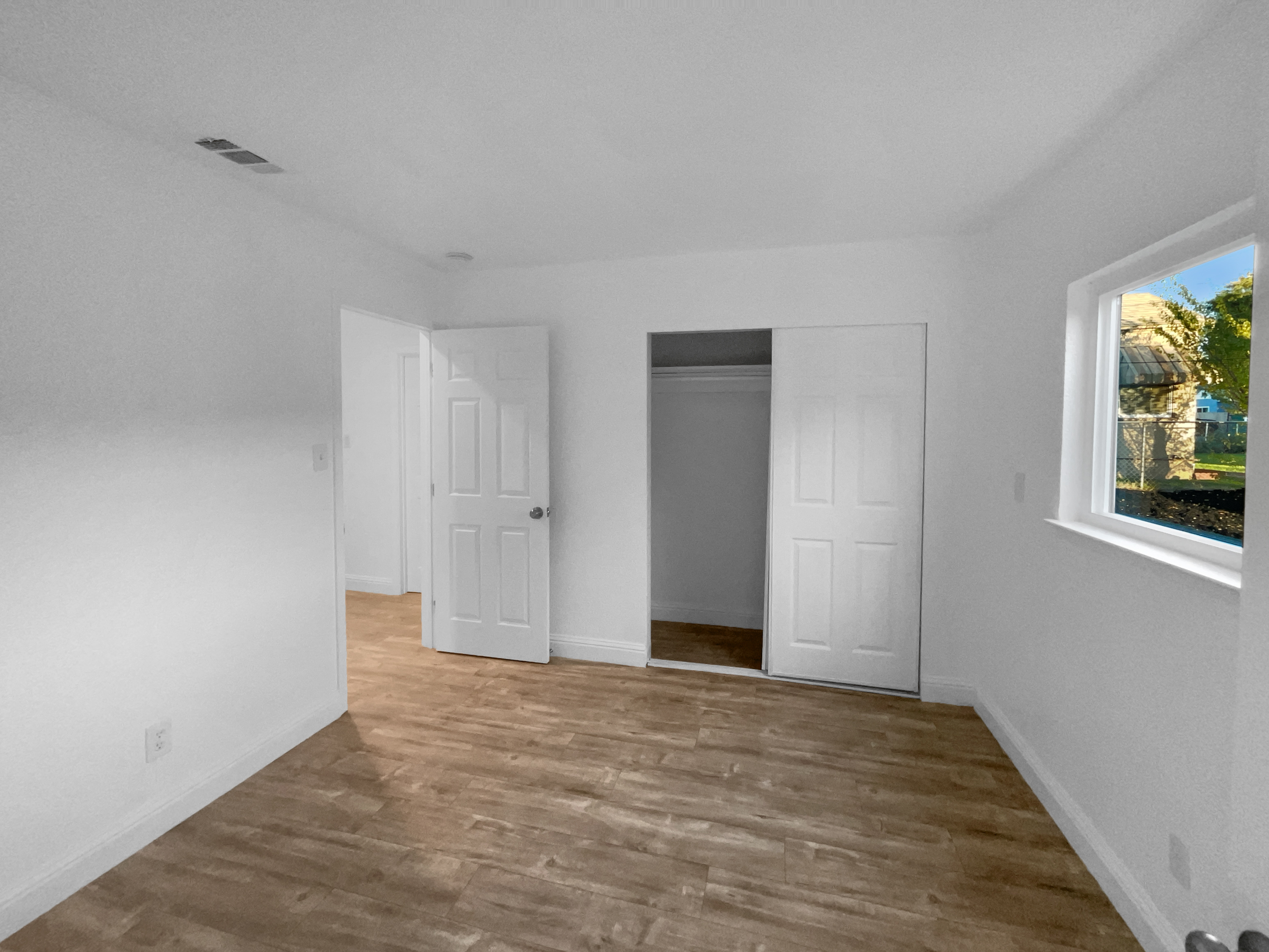Photo 14 of 22 of 1109 Frienza Ave, Sacramento, CA