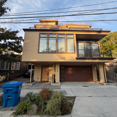 Property photo 1 of 3009 Harbor Ave SW