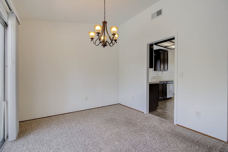 Photo 18 of 33 - 4205 Gold Ridge Way, Antelope, CA 95843