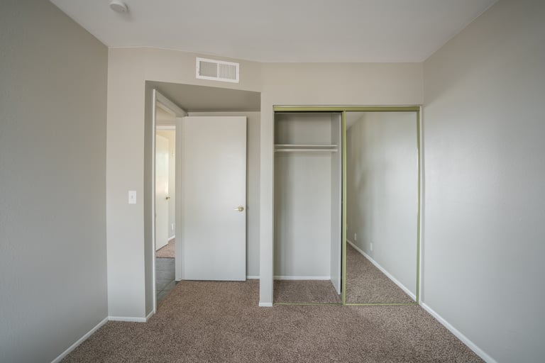 Photo 13 of 22 - 5732 W Michelle Dr, Glendale, AZ 85308