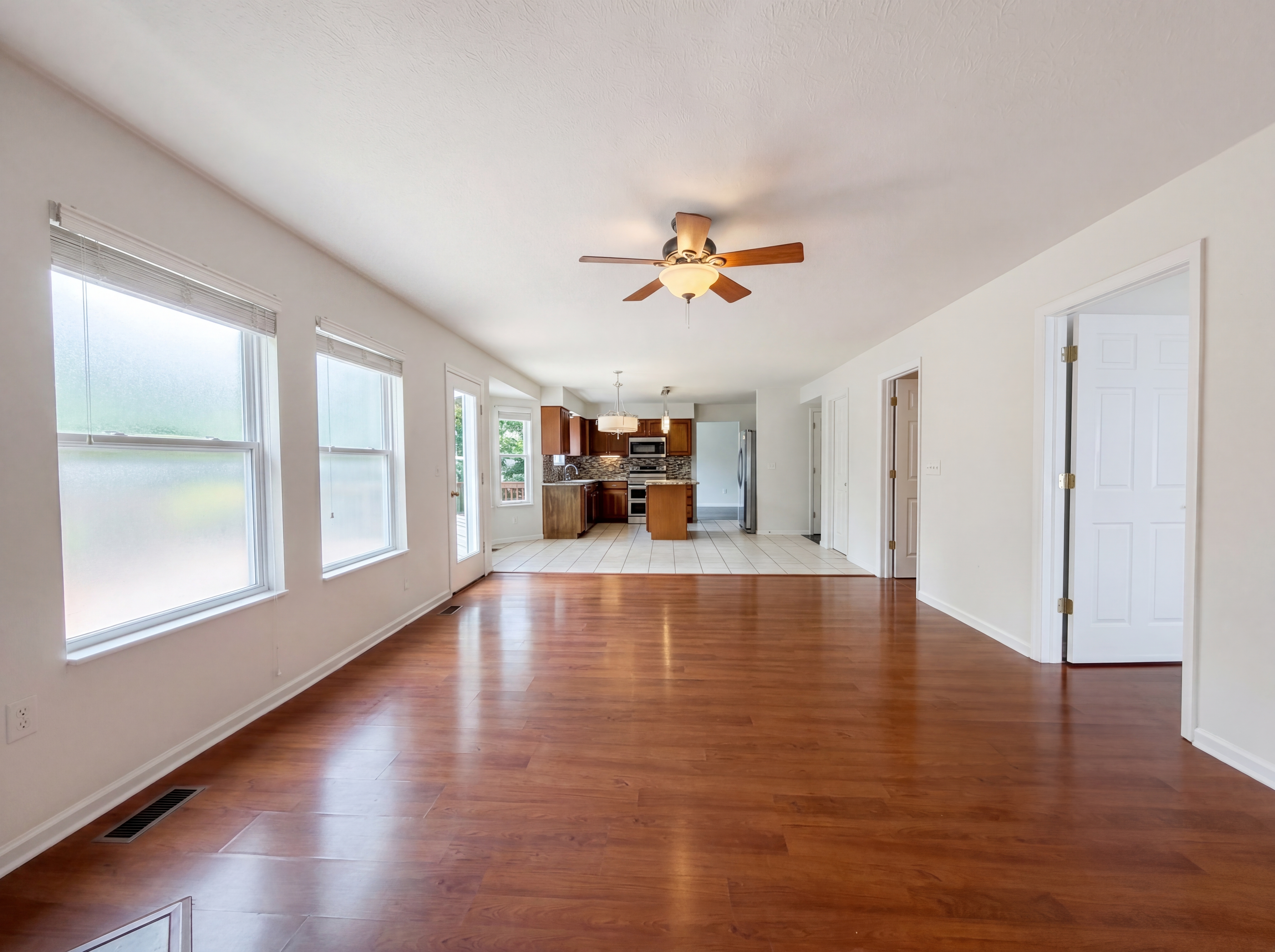 Photo 16 of 44 of 7966 Lazelle Woods Dr, Westerville, OH
