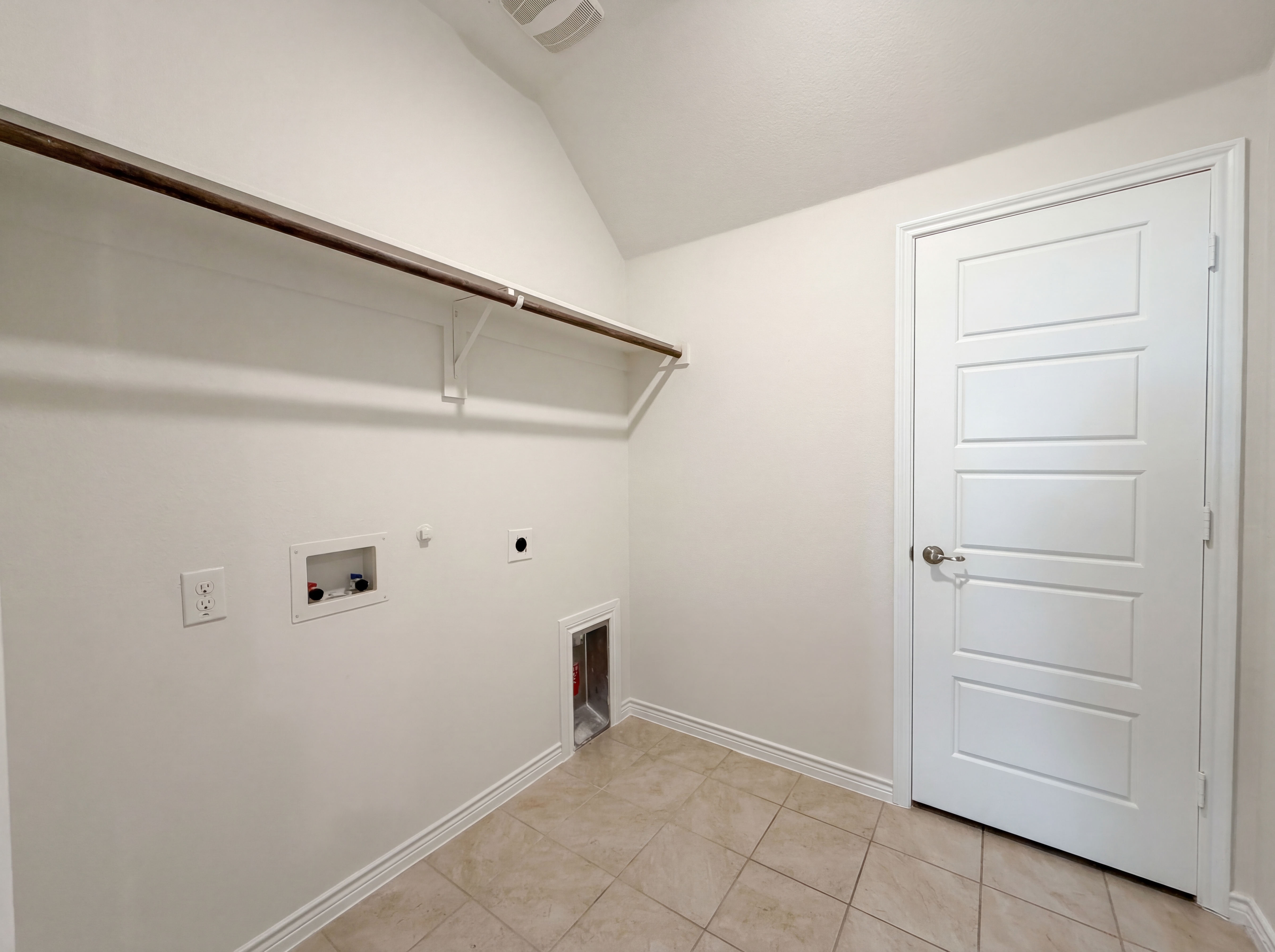 Photo 12 of 25 of 1012 Crepe Myrtle Ln, Anna, TX