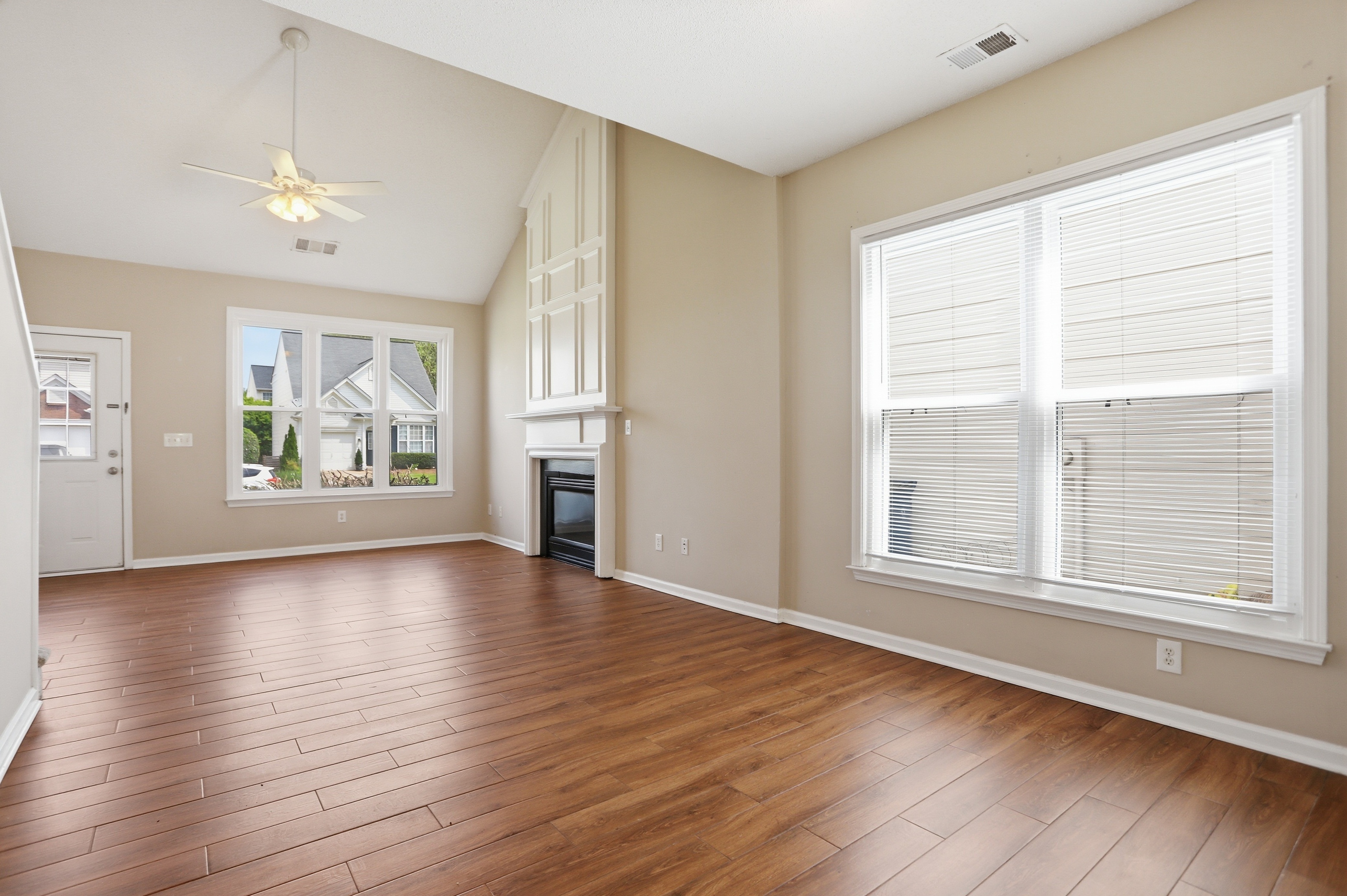 Photo 10 of 30 of 1635 Heyford Cir NW, Kennesaw, GA