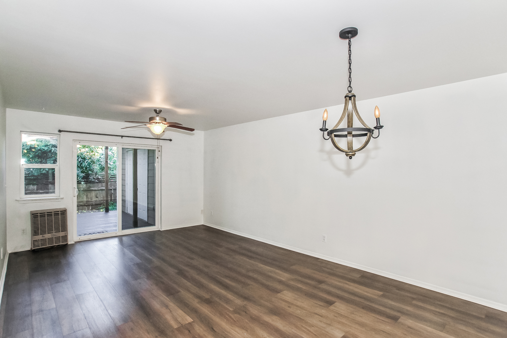 Photo 3 of 21 of 3311 New Hope Cir, Bremerton, WA