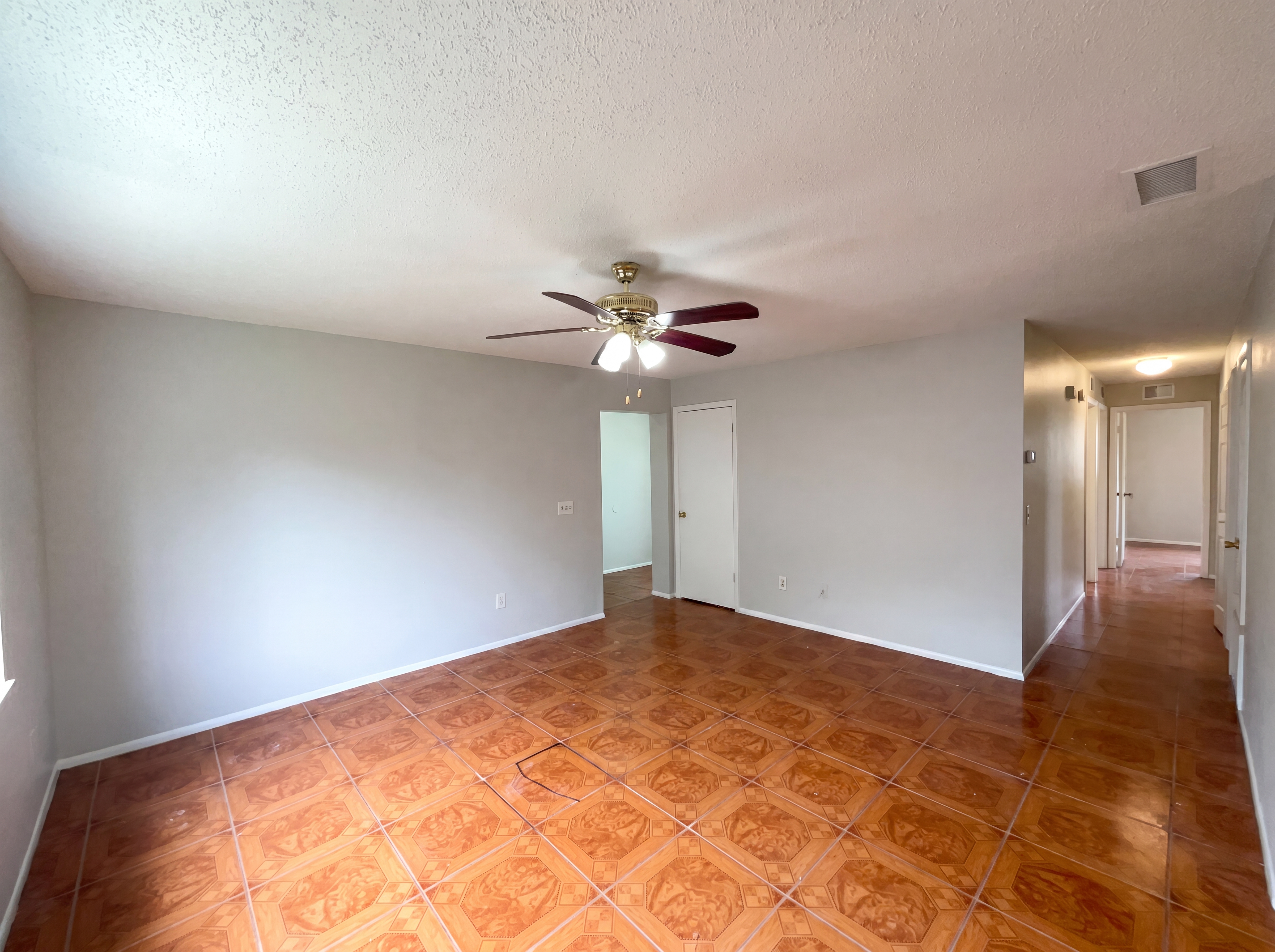Photo 9 of 27 of 4805 Beacon St, Orlando, FL