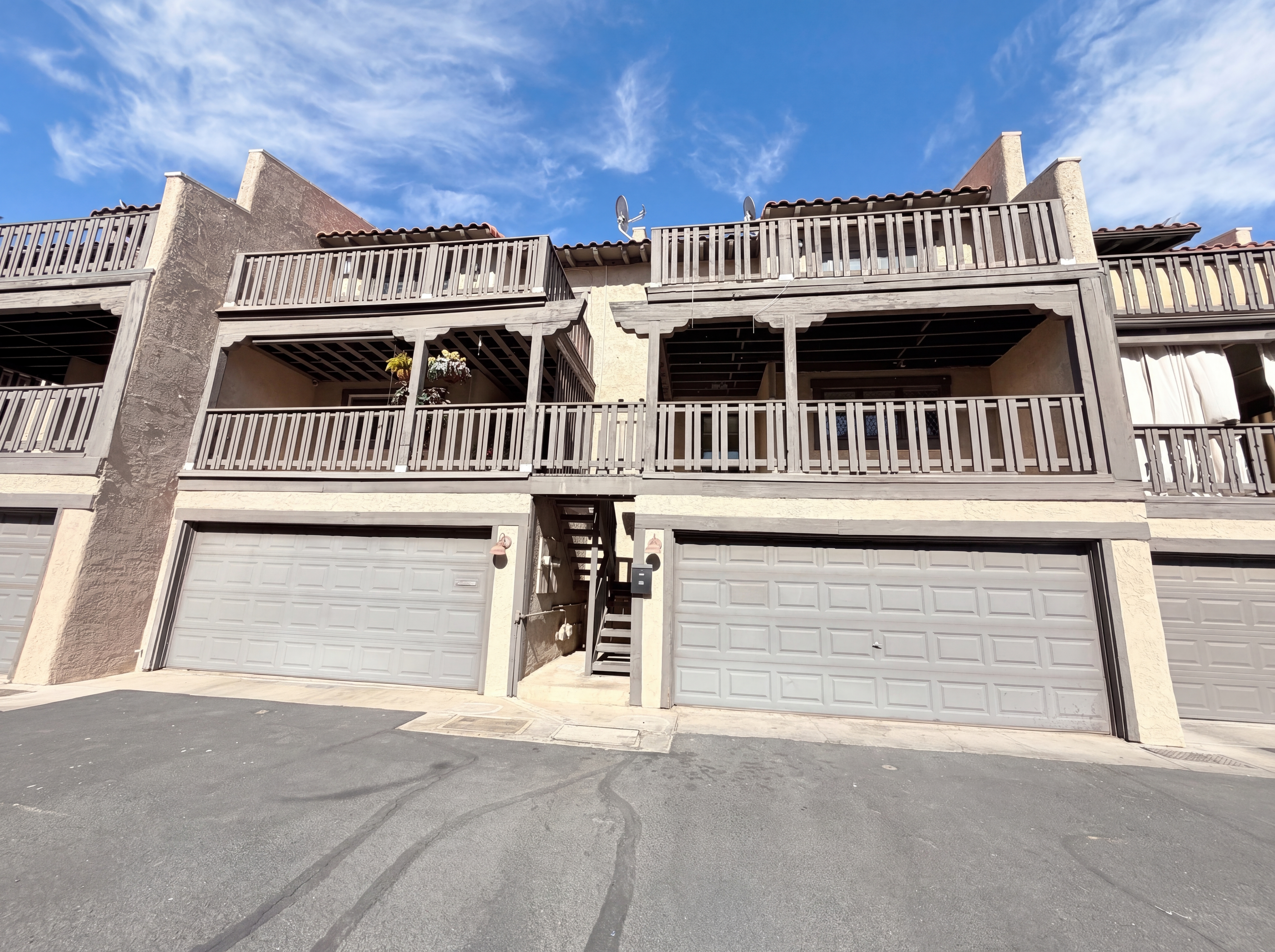 Photo 7 of 49 of 4924 Calle Del Cajon, Las Vegas, NV