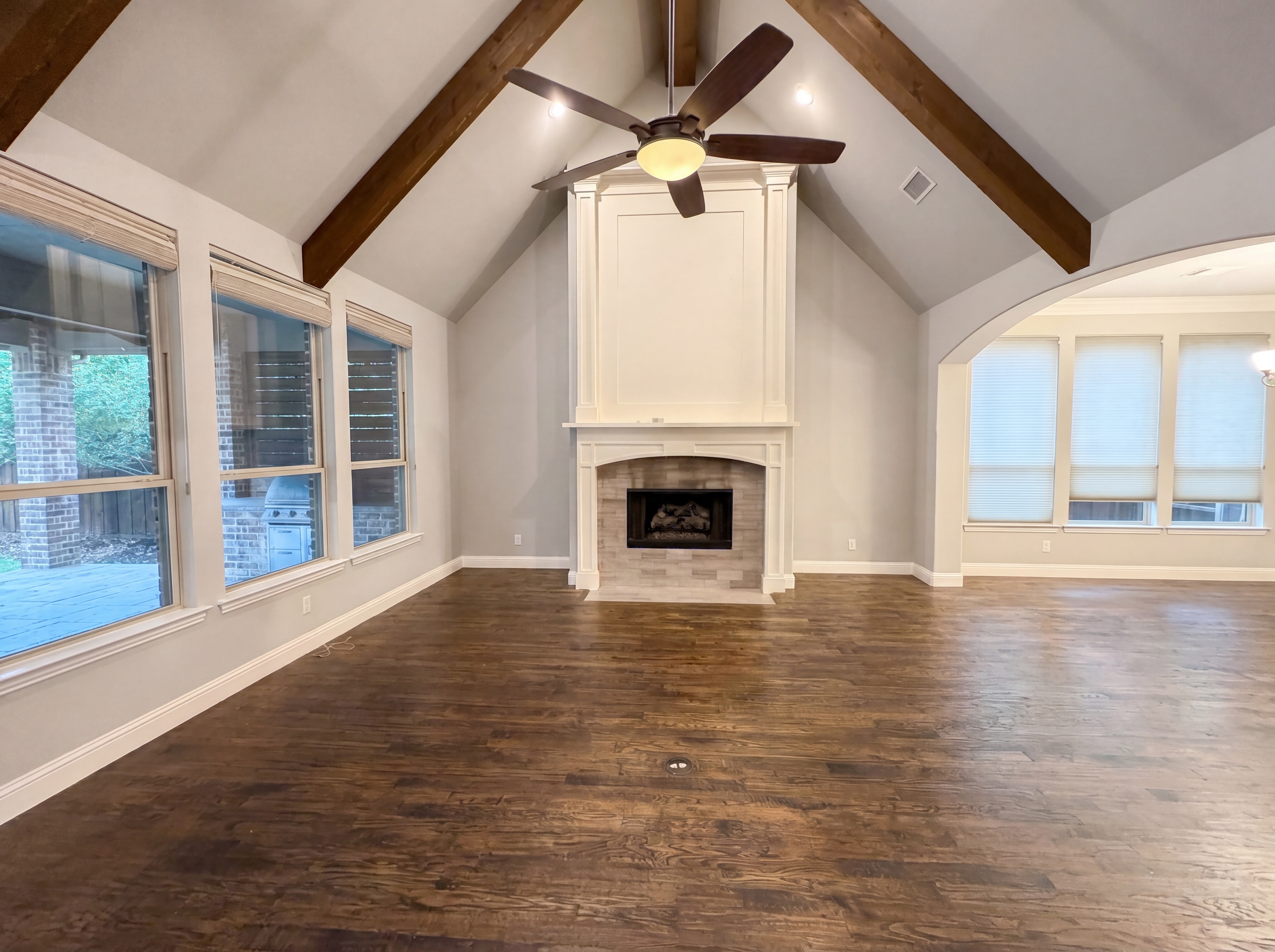 Photo 3 of 30 of 6452 Crystal Creek Dr, Frisco, TX
