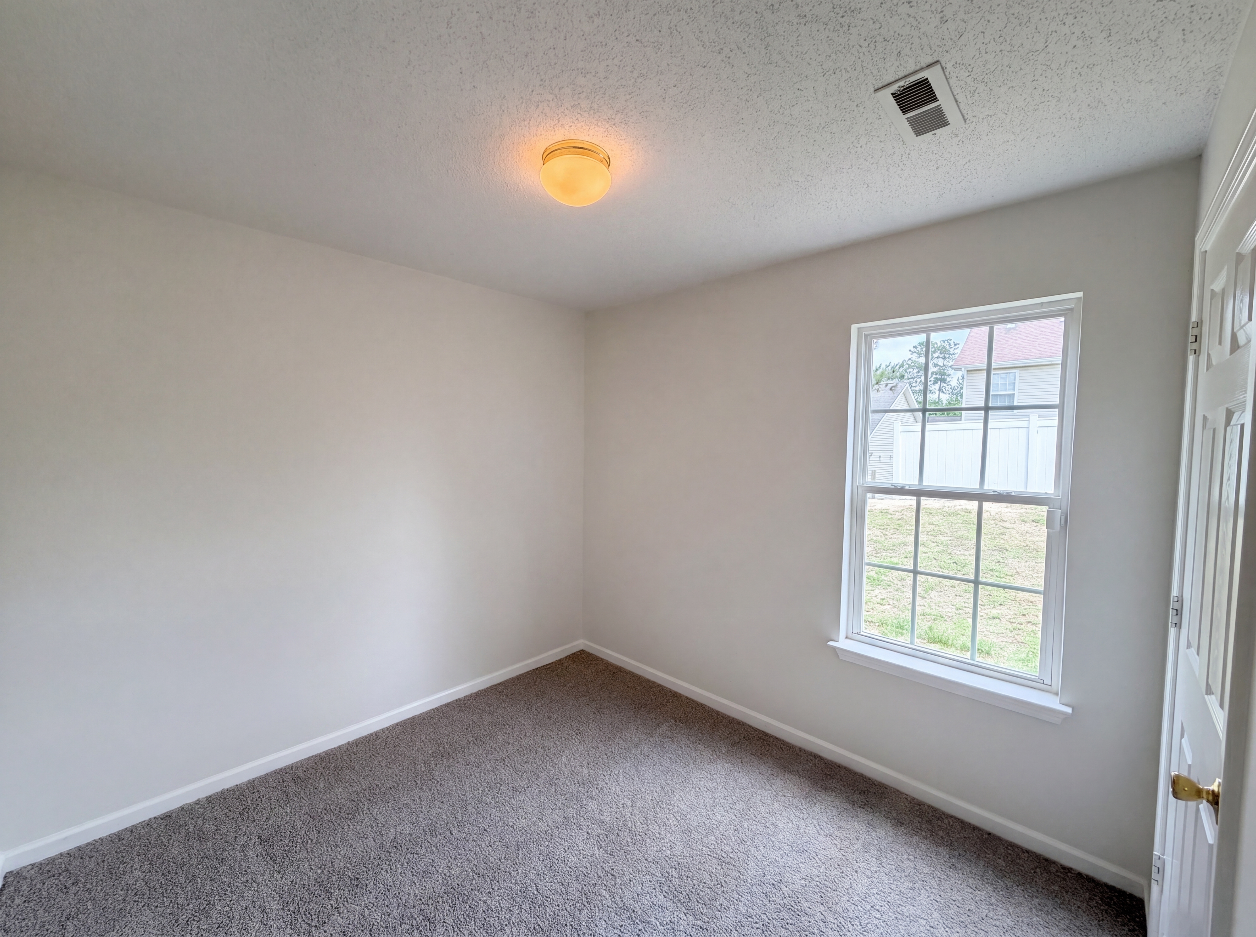 Photo 12 of 18 of 1841 Mission Oaks St, Kannapolis, NC