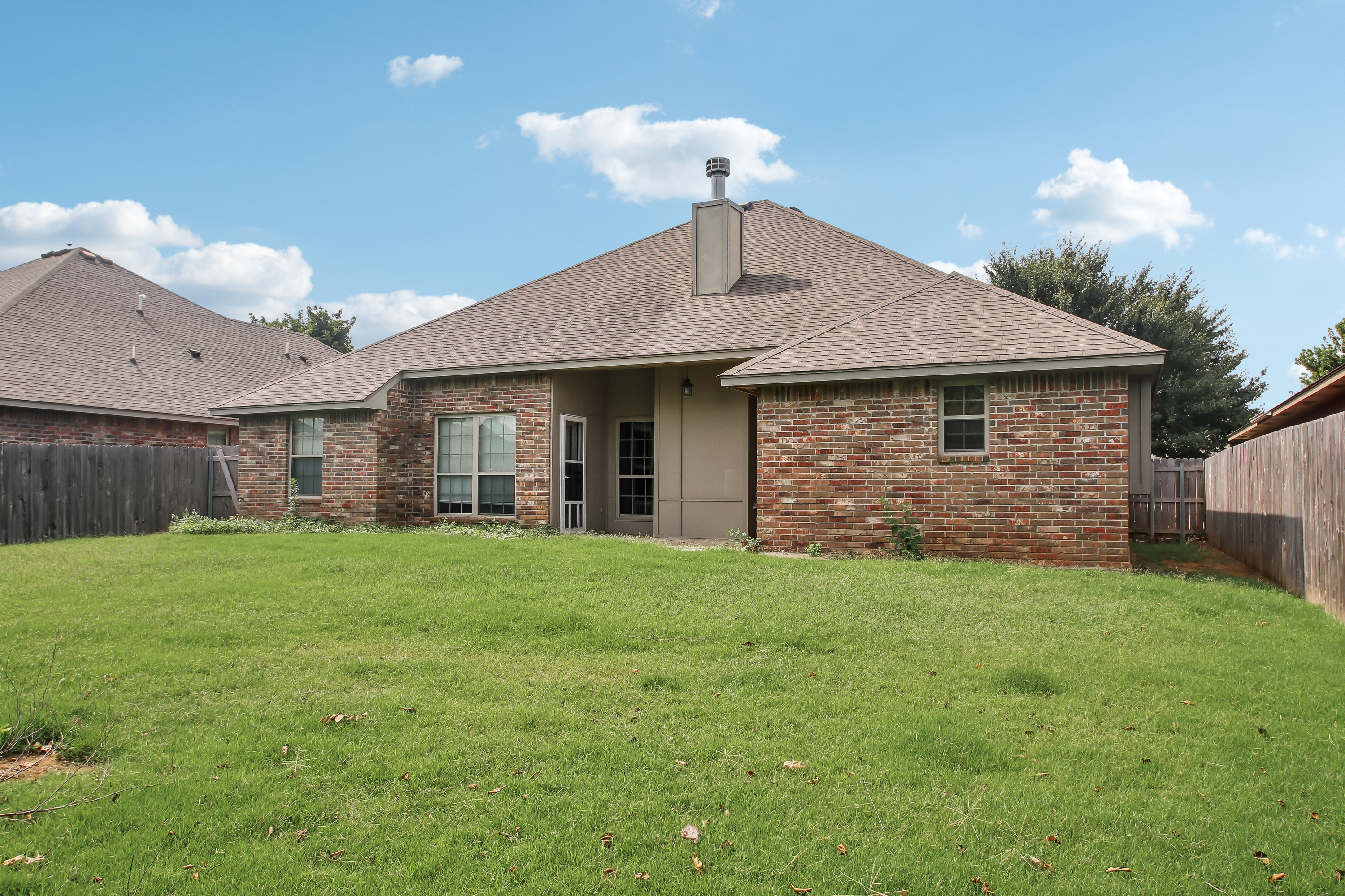 Photo 31 of 35 of 1405 Luke Ln, Norman, OK