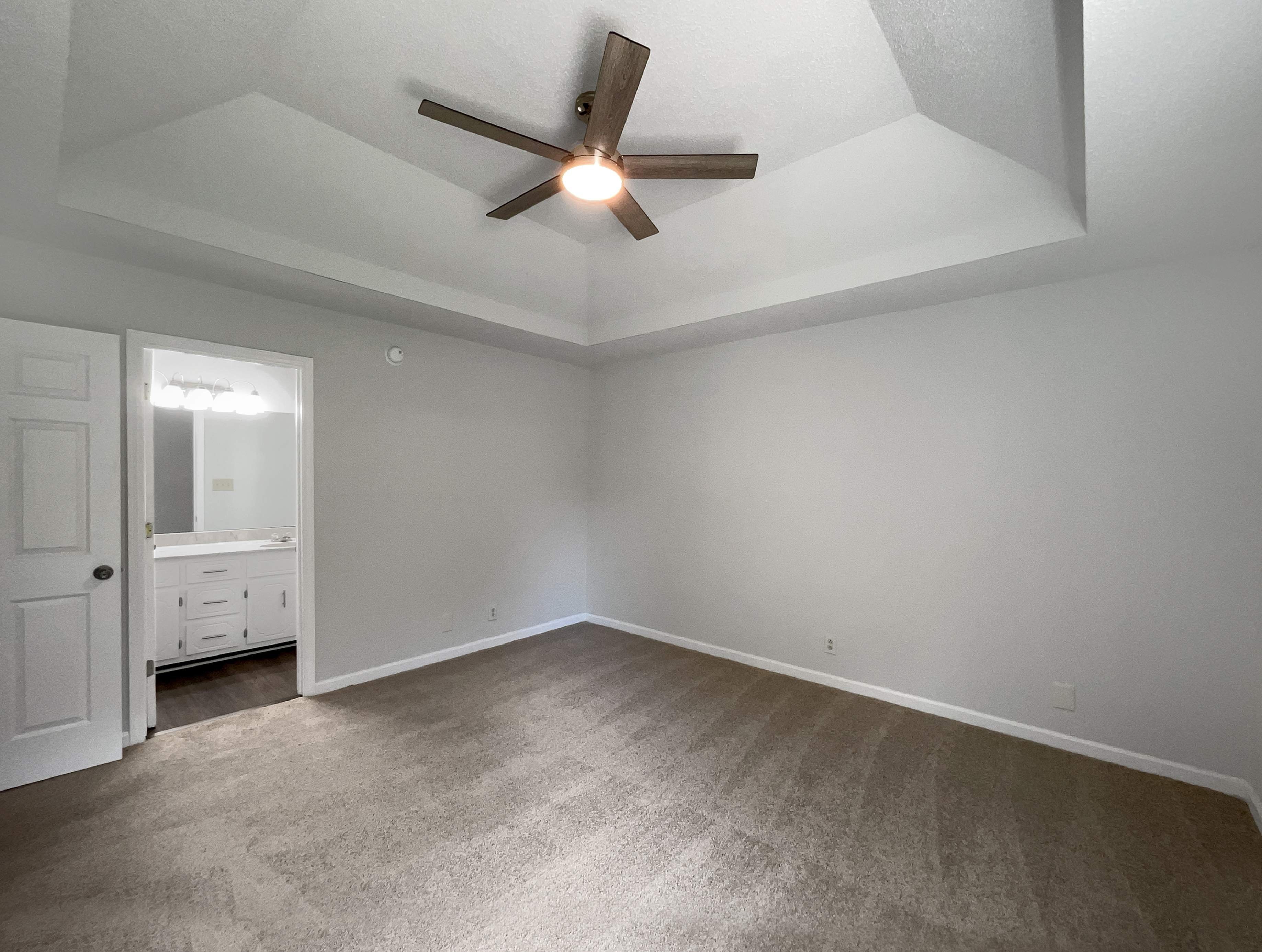 Photo 12 of 21 of 238 Windmeade Cir, Clarksville, TN