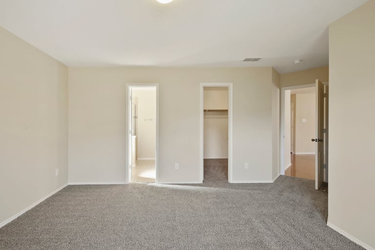 Photo 21 of 26 - 6008 Saddle Flap Dr, Fort Worth, TX 76179