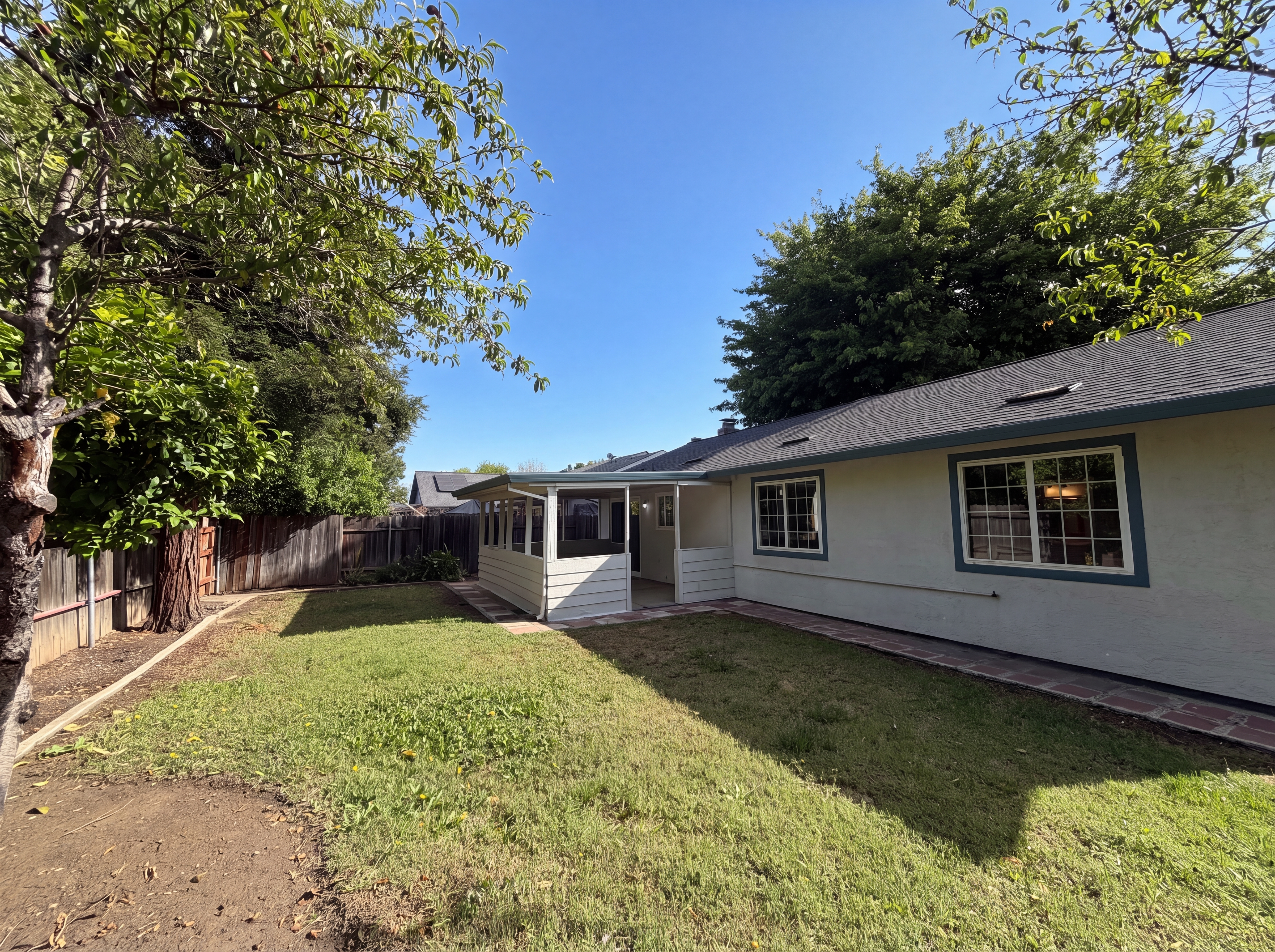 Photo 25 of 33 of 3495 Cattle Dr, Sacramento, CA