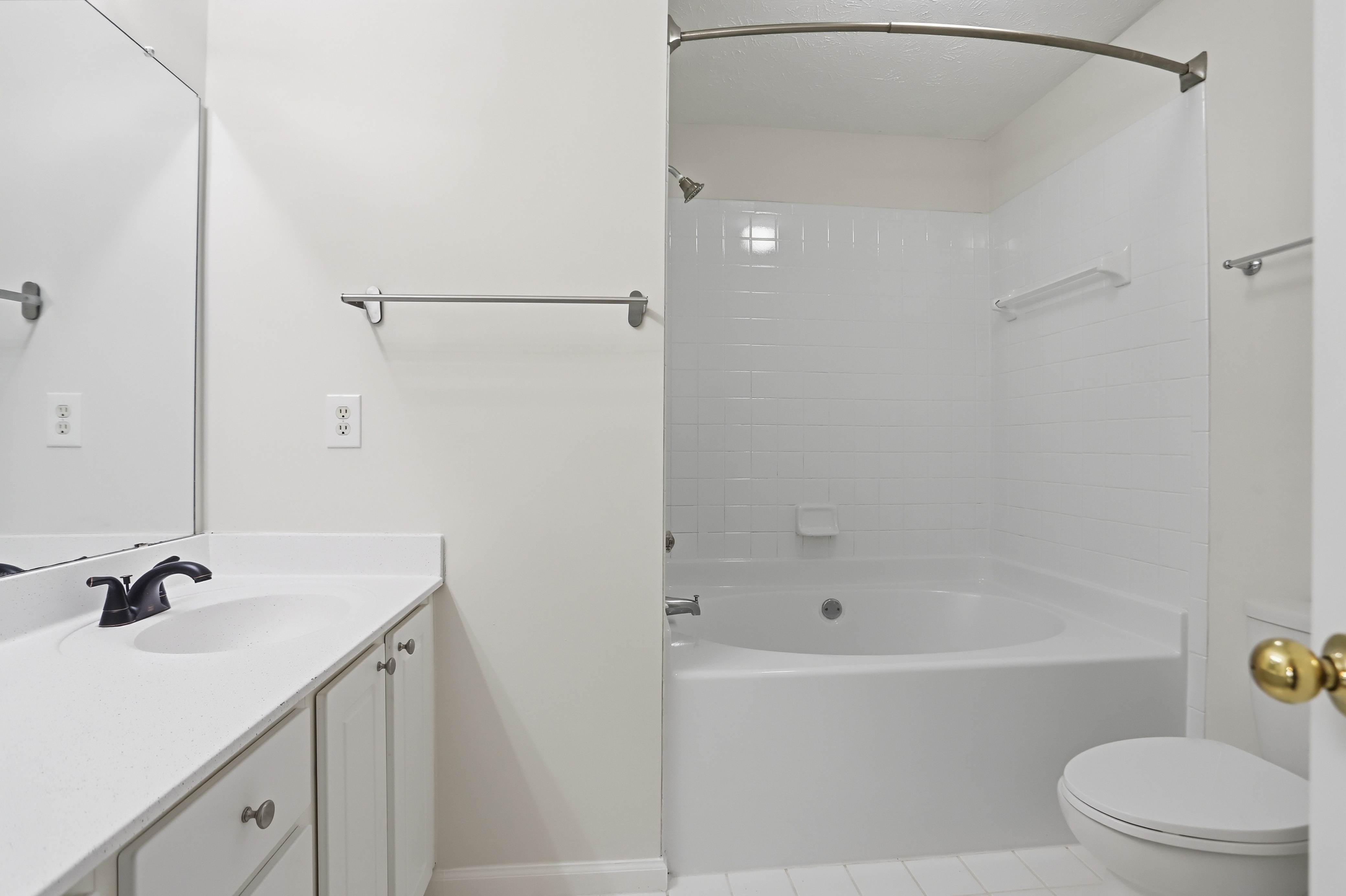 Photo 20 of 29 of 205 Abbotts Mill Dr, Johns Creek, GA