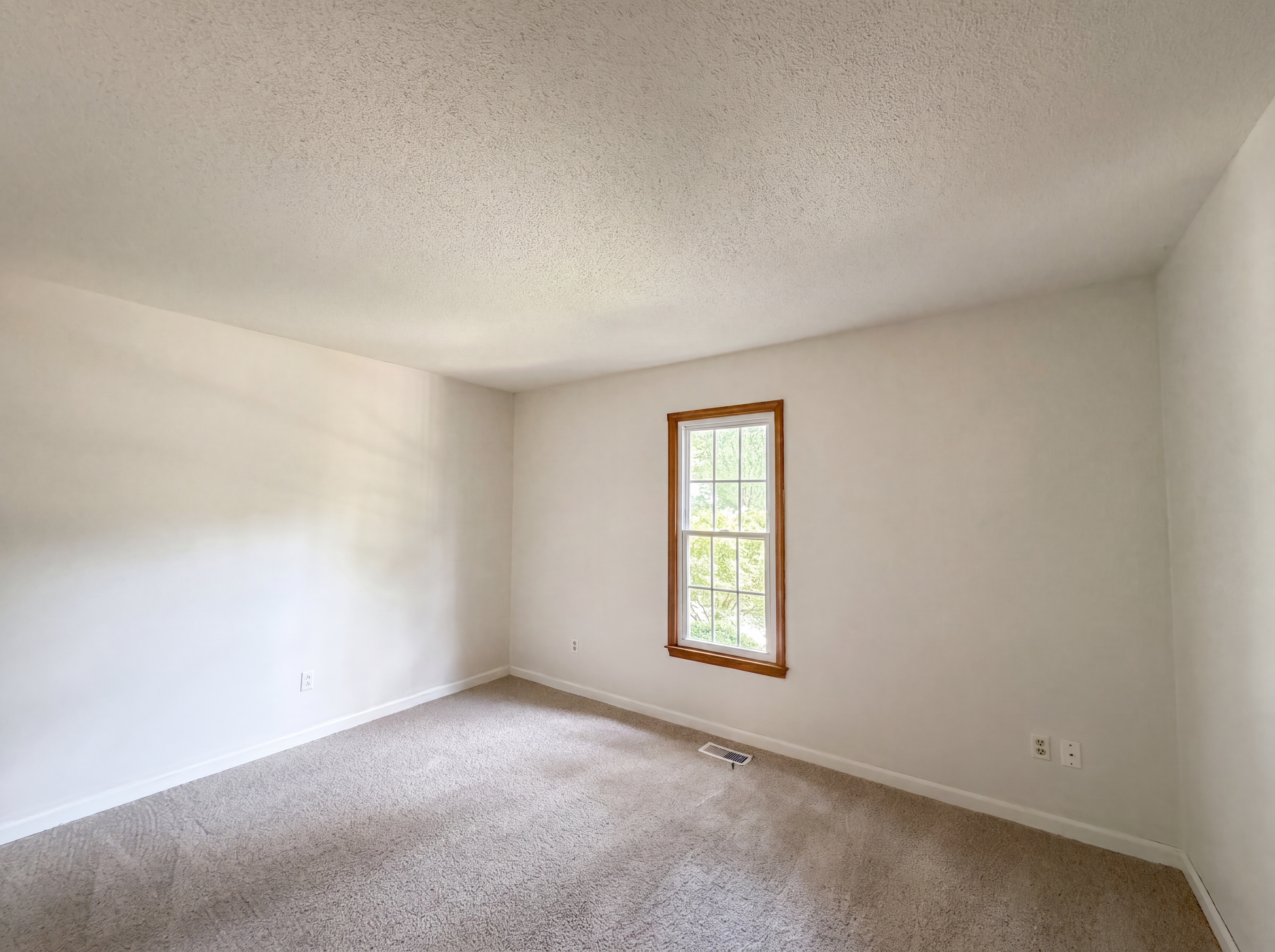 Photo 10 of 16 of 9425 Cartersville Ct, Raleigh, NC