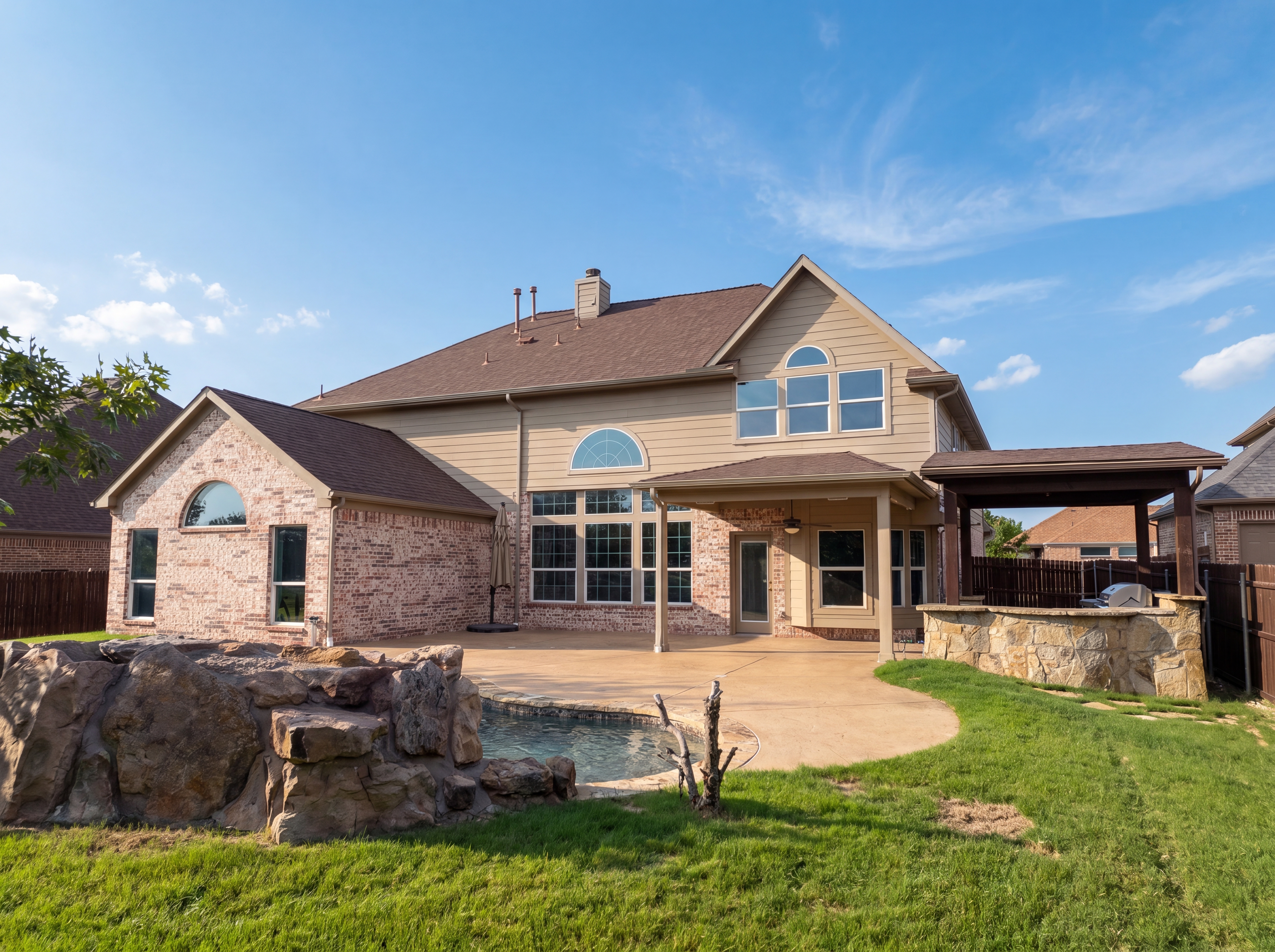 Photo 5 of 23 of 3105 Bridgewater Dr, Little Elm, TX