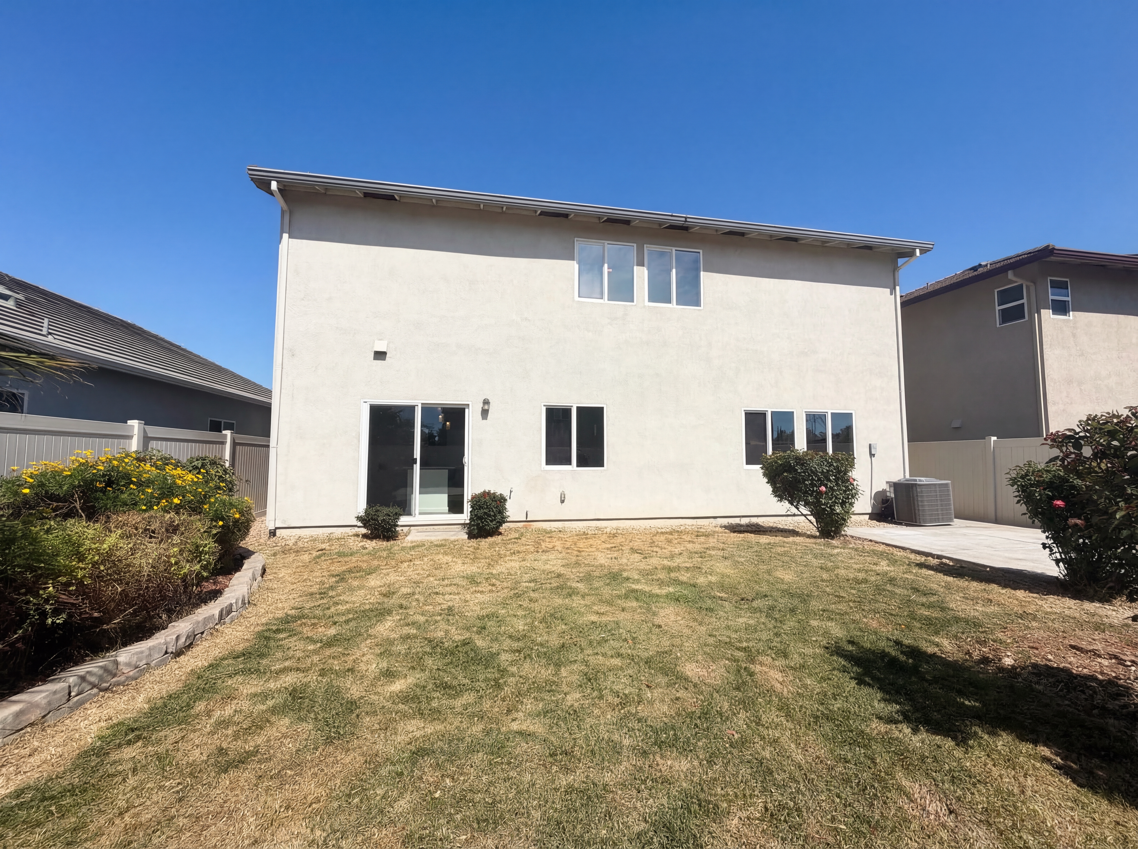 Photo 11 of 46 of 1176 Willow Hill Ave, Sacramento, CA