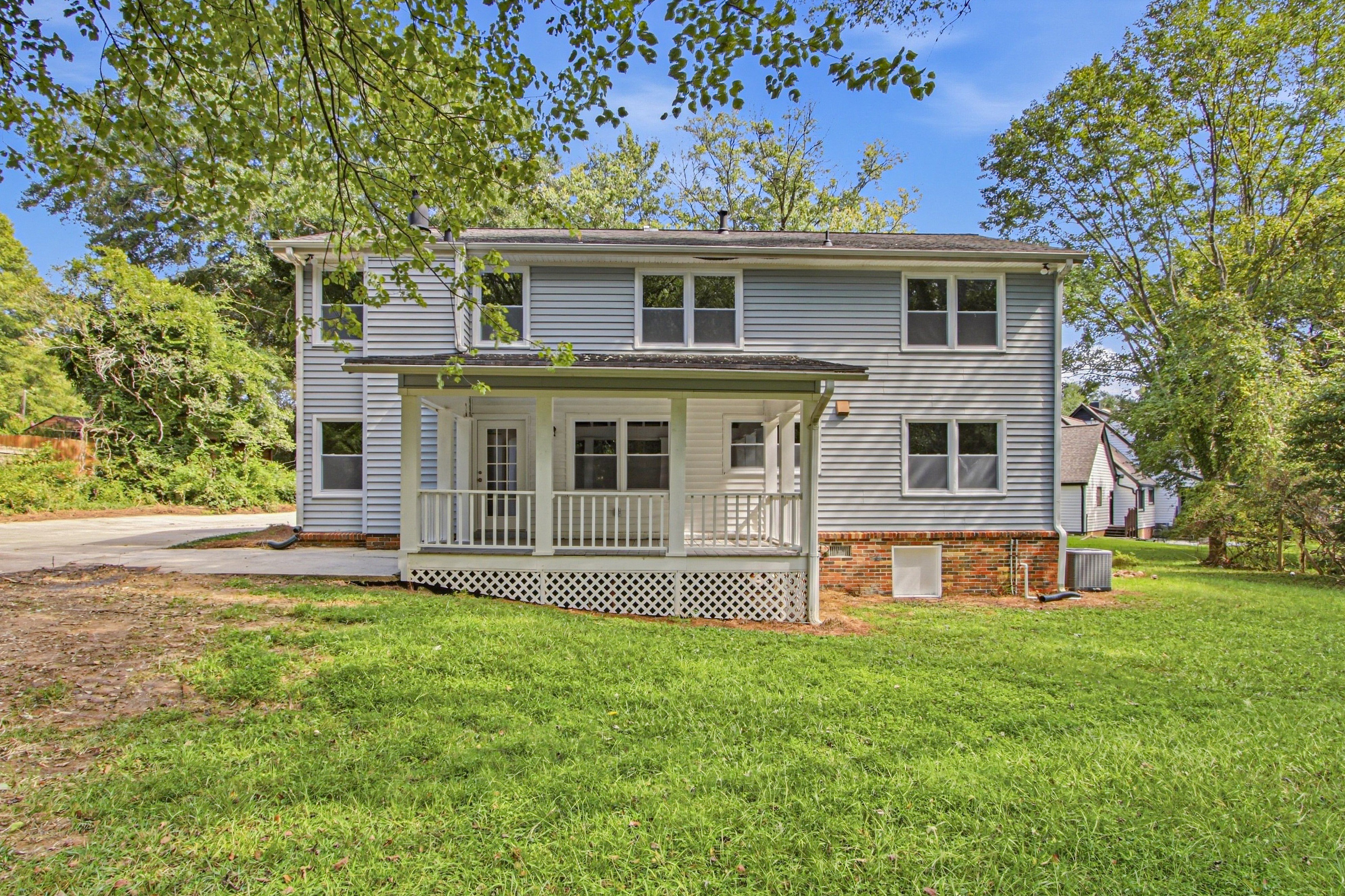 Photo 39 of 45 of 2215 Angela Dr SW, Lilburn, GA