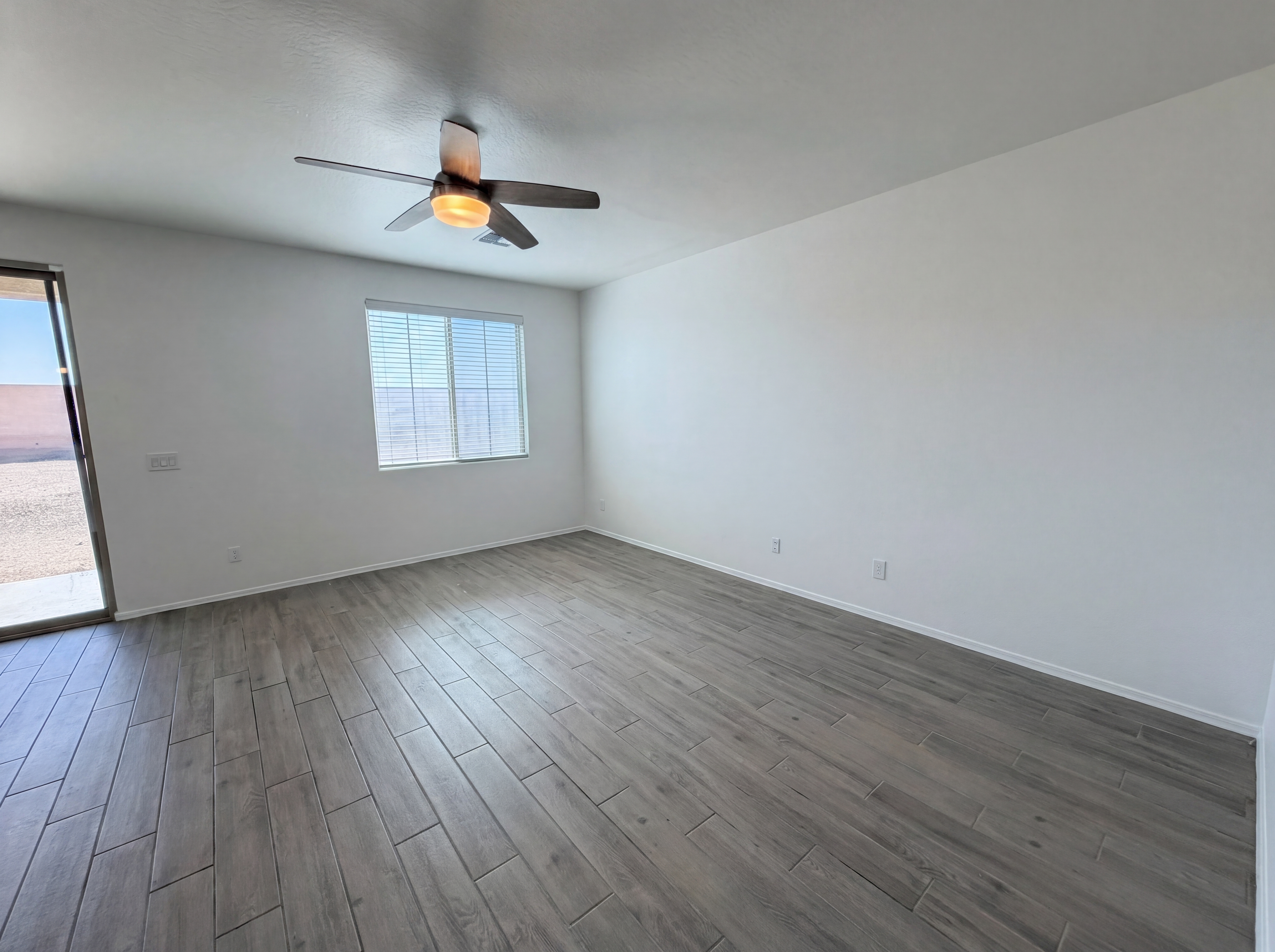 Photo 7 of 38 of 2909 S 121st Dr, Tolleson, AZ