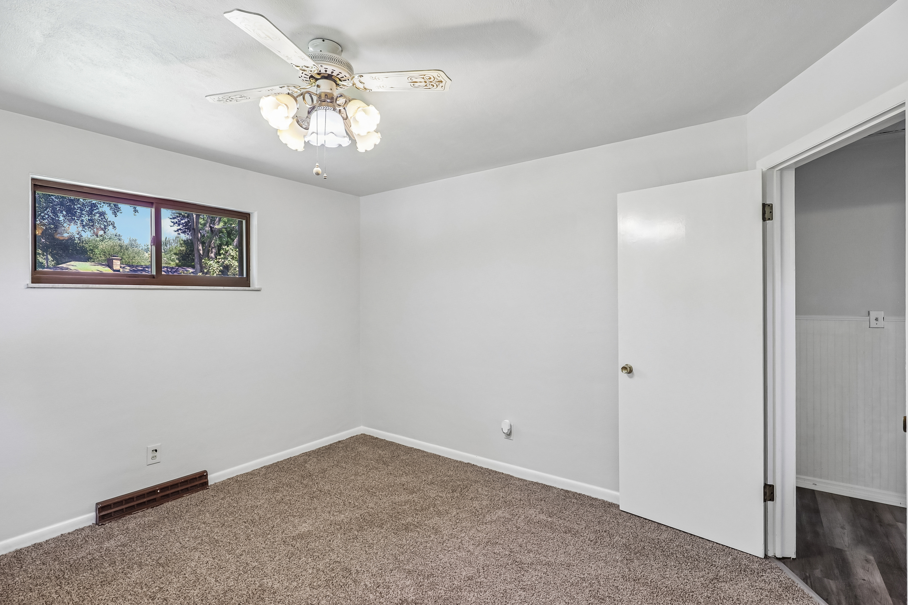 Photo 38 of 42 of 4071 Carondelet Dr, Dayton, OH