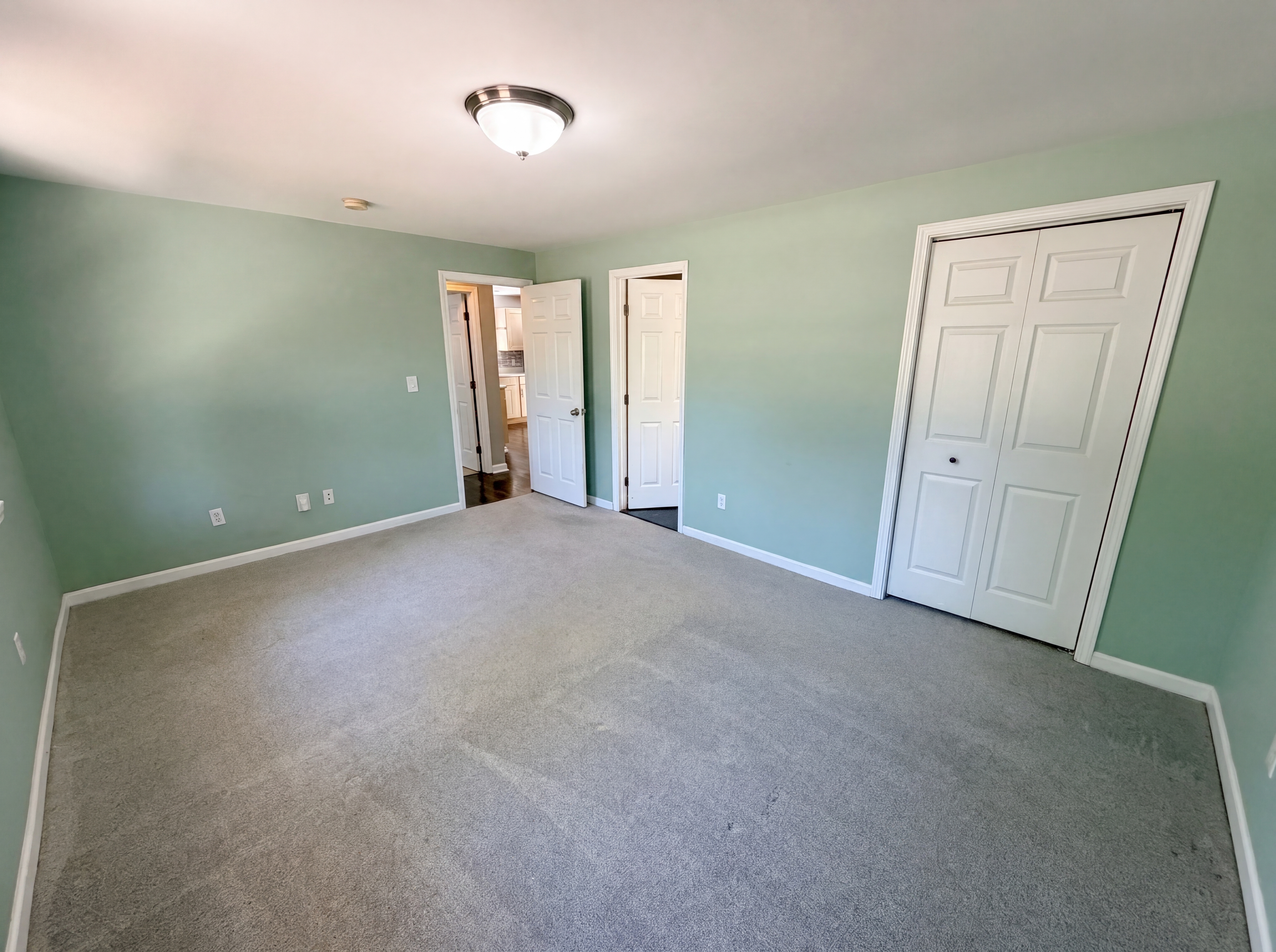 Photo 16 of 31 of 1322 Carolyn Dr, Charlotte, NC